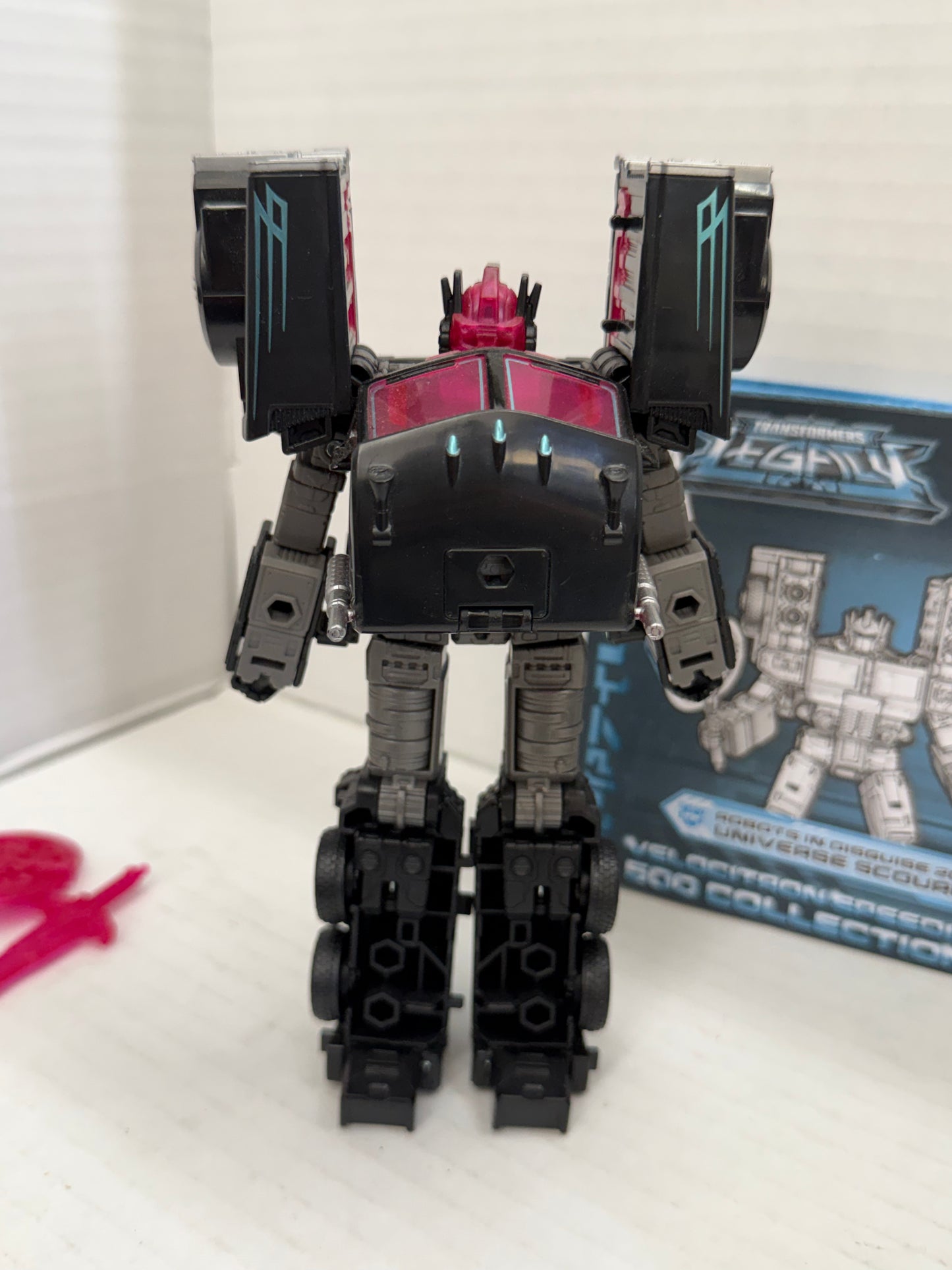 Hasbro Transformers: Legacy United Robots In Disguise 2000 Scourge COMPLETE
