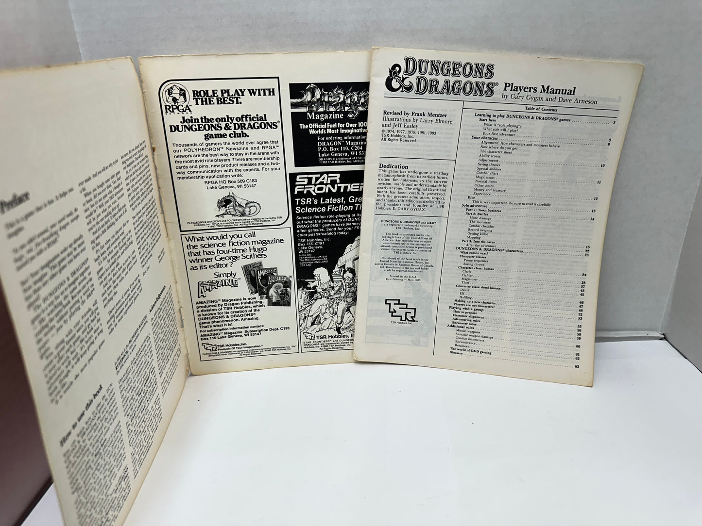 D&D Dungeons & Dragons Players Manual And Dungeon Masters Rule Book