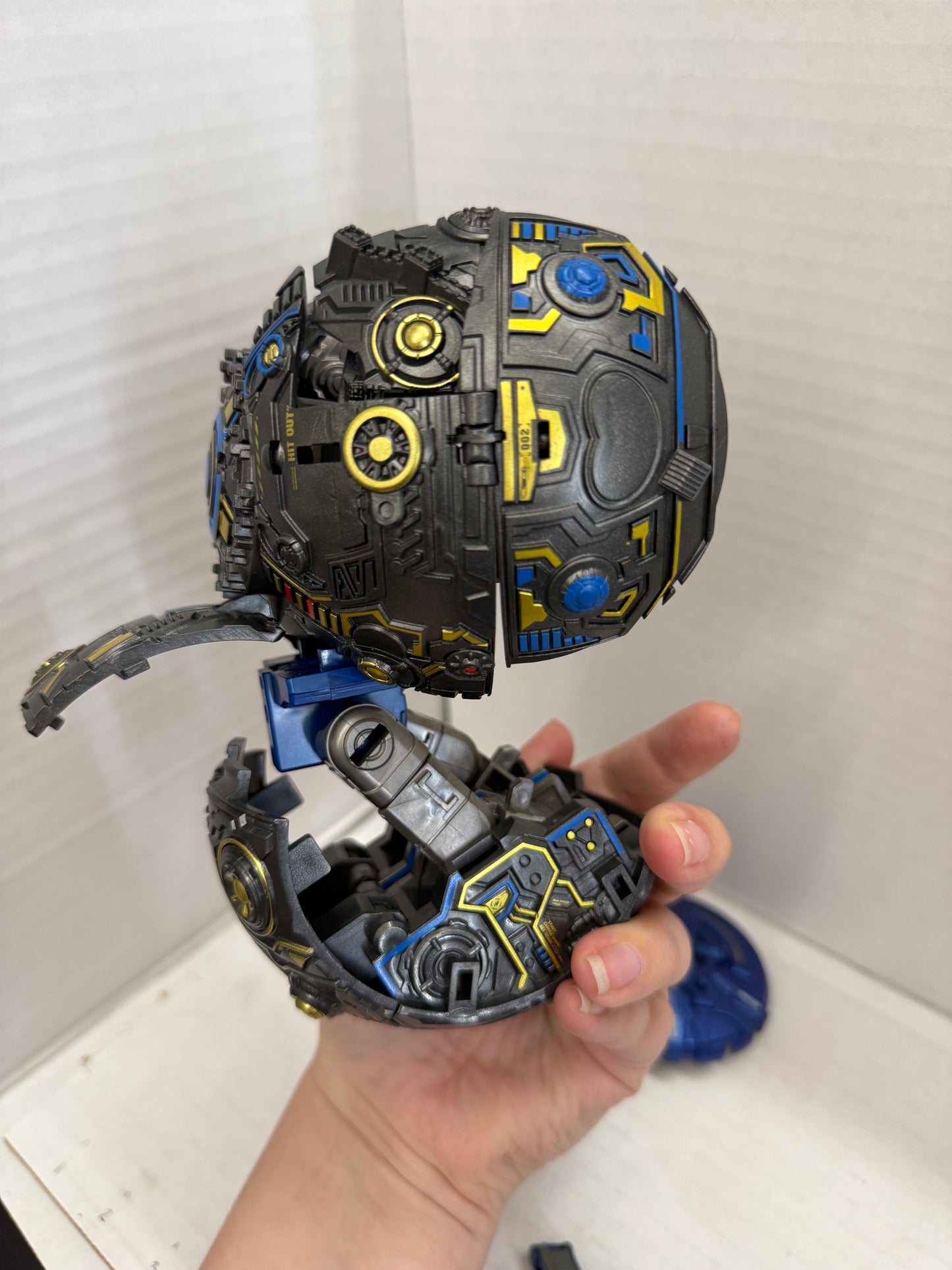 Xinggang Seed Primus 22cm Transforming Robot Action Figure