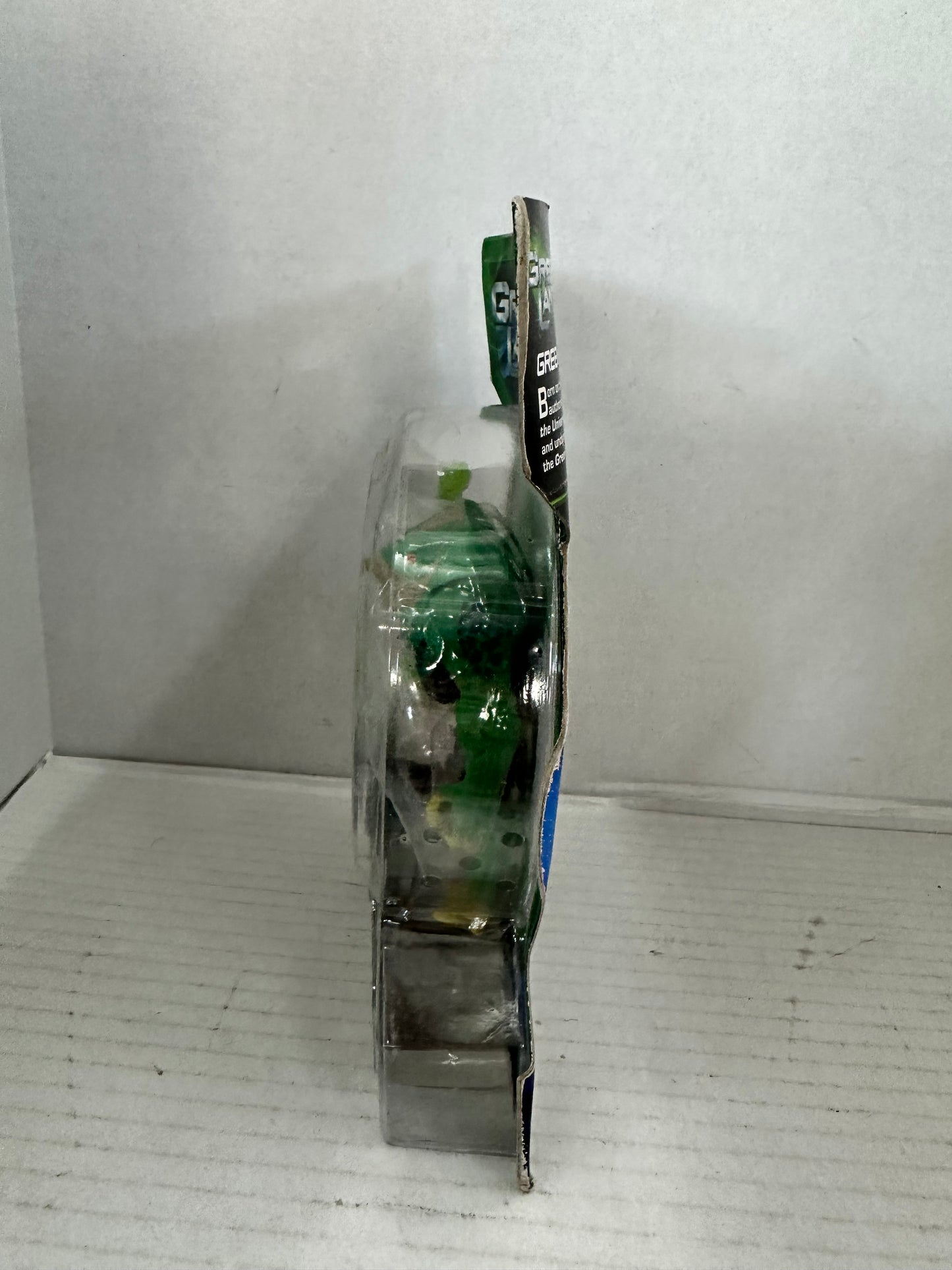 NEW GREEN LANTERN 2011 MOVIE GL 05 GREEN MAN FIGURE WITH POWER RING Box Damage