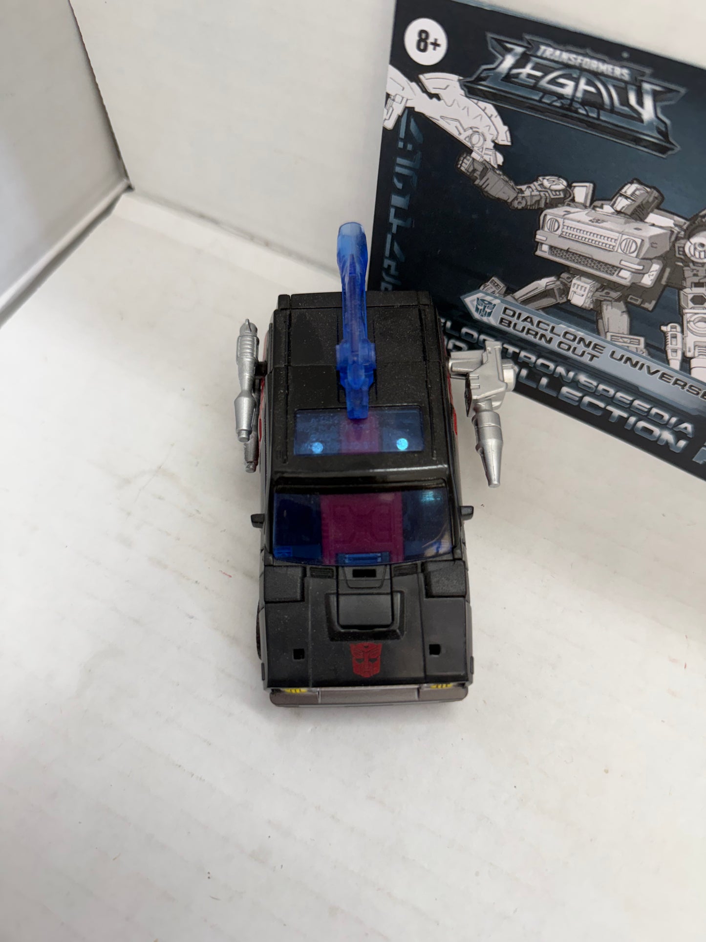 Transformers Diaclone Universe Burn Out Complete Legacy Deluxe Class