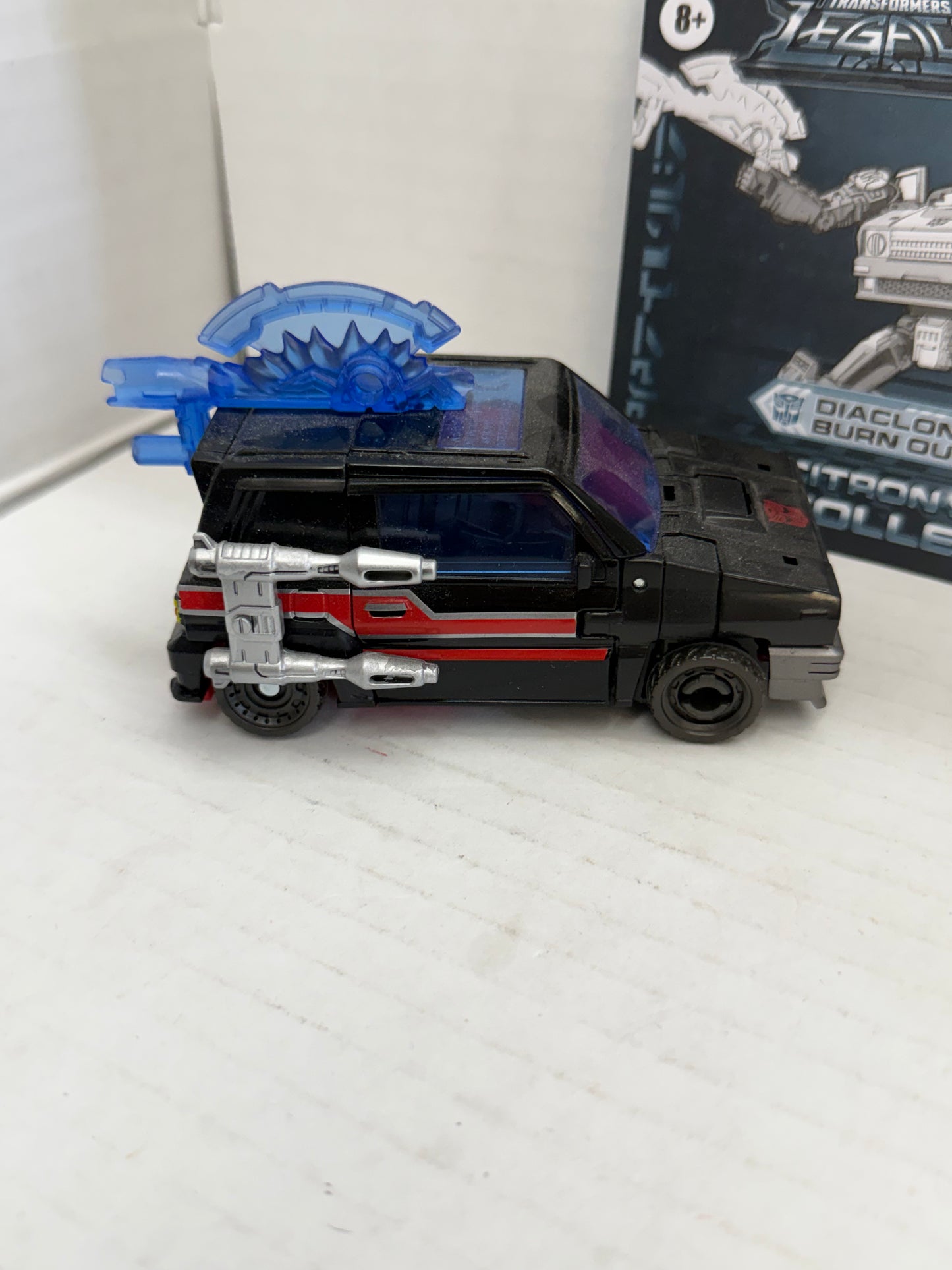 Transformers Diaclone Universe Burn Out Complete Legacy Deluxe Class