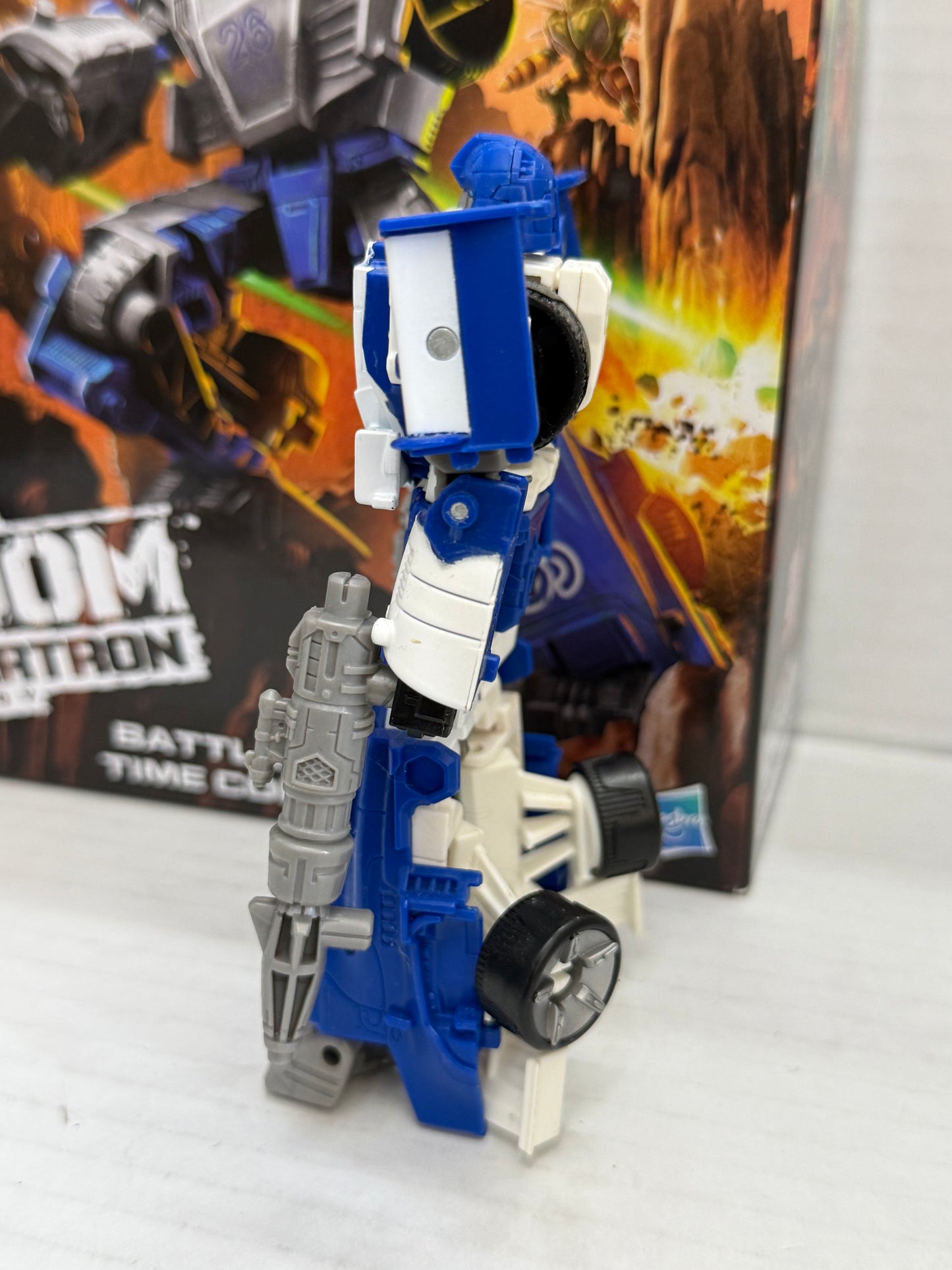 Transformers Generations WFC Kingdom Battle Across Time Mirage & BW Grimlock