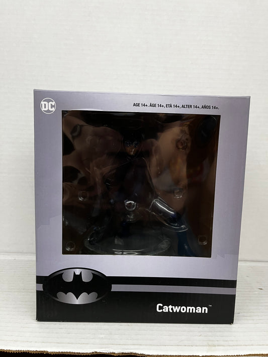 Catwoman DC Comics PVC Statue Chronicles Collectibles Jim Lee
