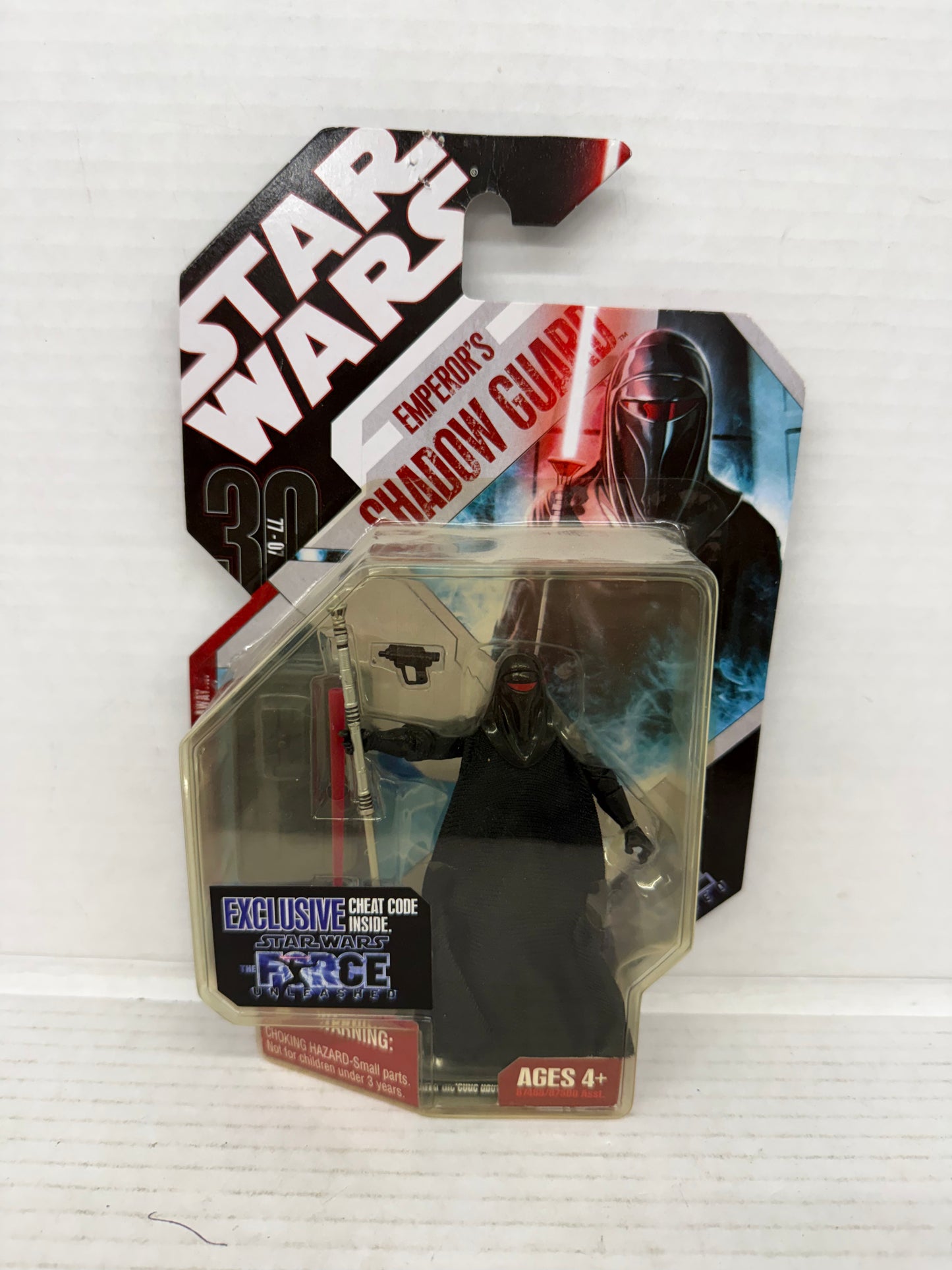 Hasbro Star Wars Force Unleashed  Emperor’s Shadow Guard Action Figure New