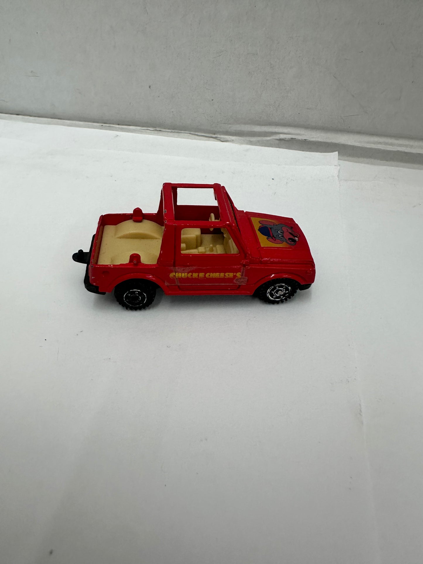 Suzuki Sj Samurai Street Roader 1/64 Toys Chuck E Chesse Diecast ( Missing Top )