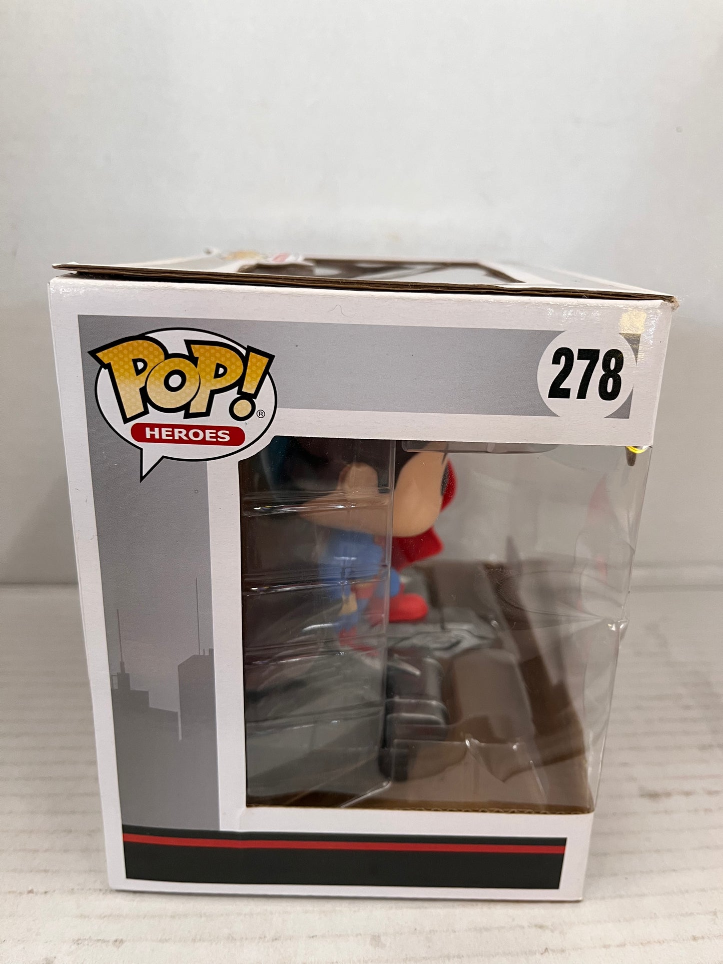 Funko Pop! Deluxe: DC Universe - Superman  GameStop #278 Box Damage