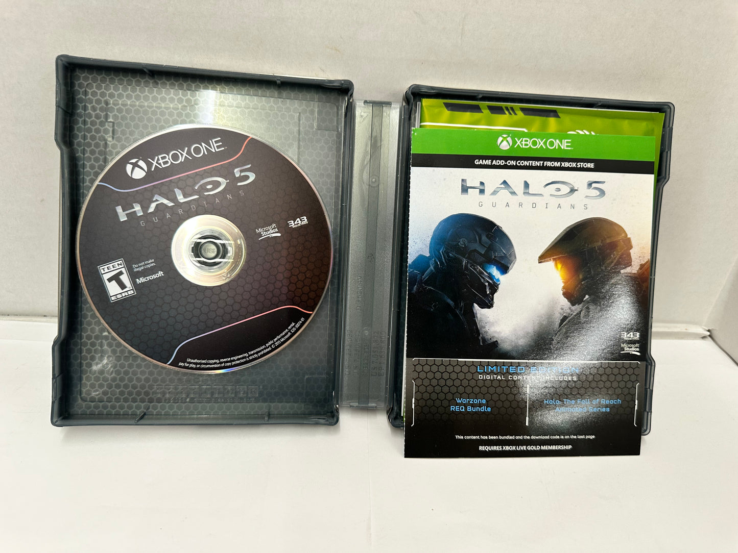 Halo 5: Guardians Limited Edition (Xbox One) SteelBook Collector's Set w Inserts