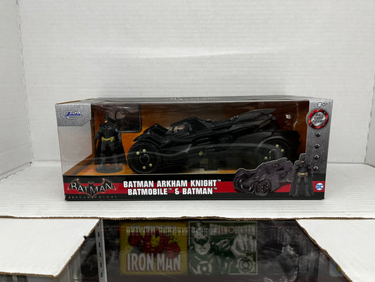 Jada Toy Hollywood Rides Batman Figure & 2015 Arkham Knight Batmobile 1/24 Scale