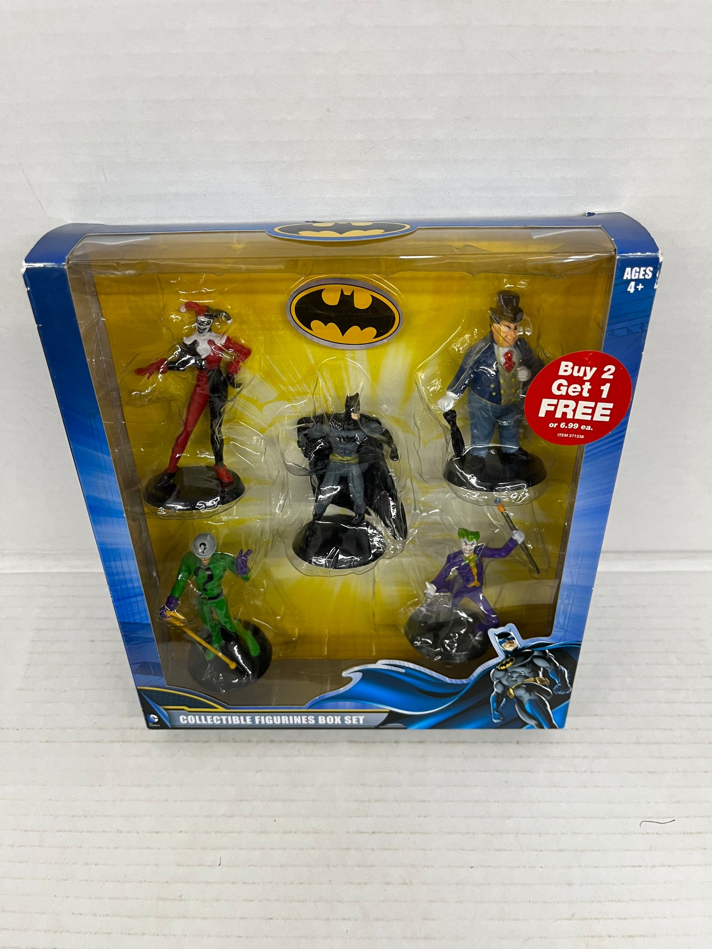 BATMAN COLLECTIBLE FIGURINES Boxed set - HARLEY QUINN - JOKER - BATMAN