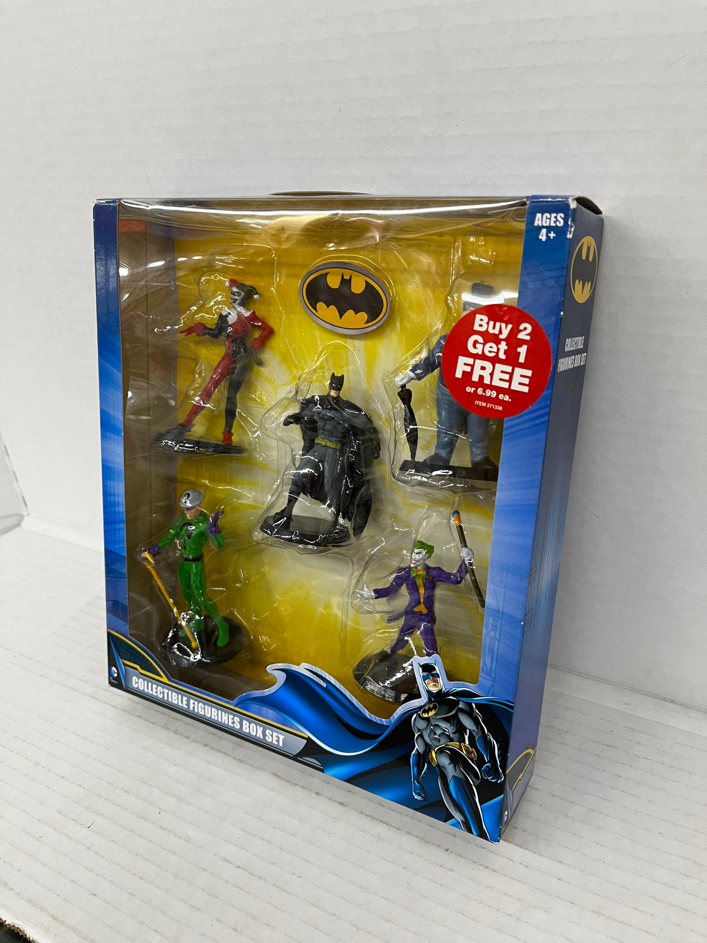BATMAN COLLECTIBLE FIGURINES Boxed set - HARLEY QUINN - JOKER - BATMAN