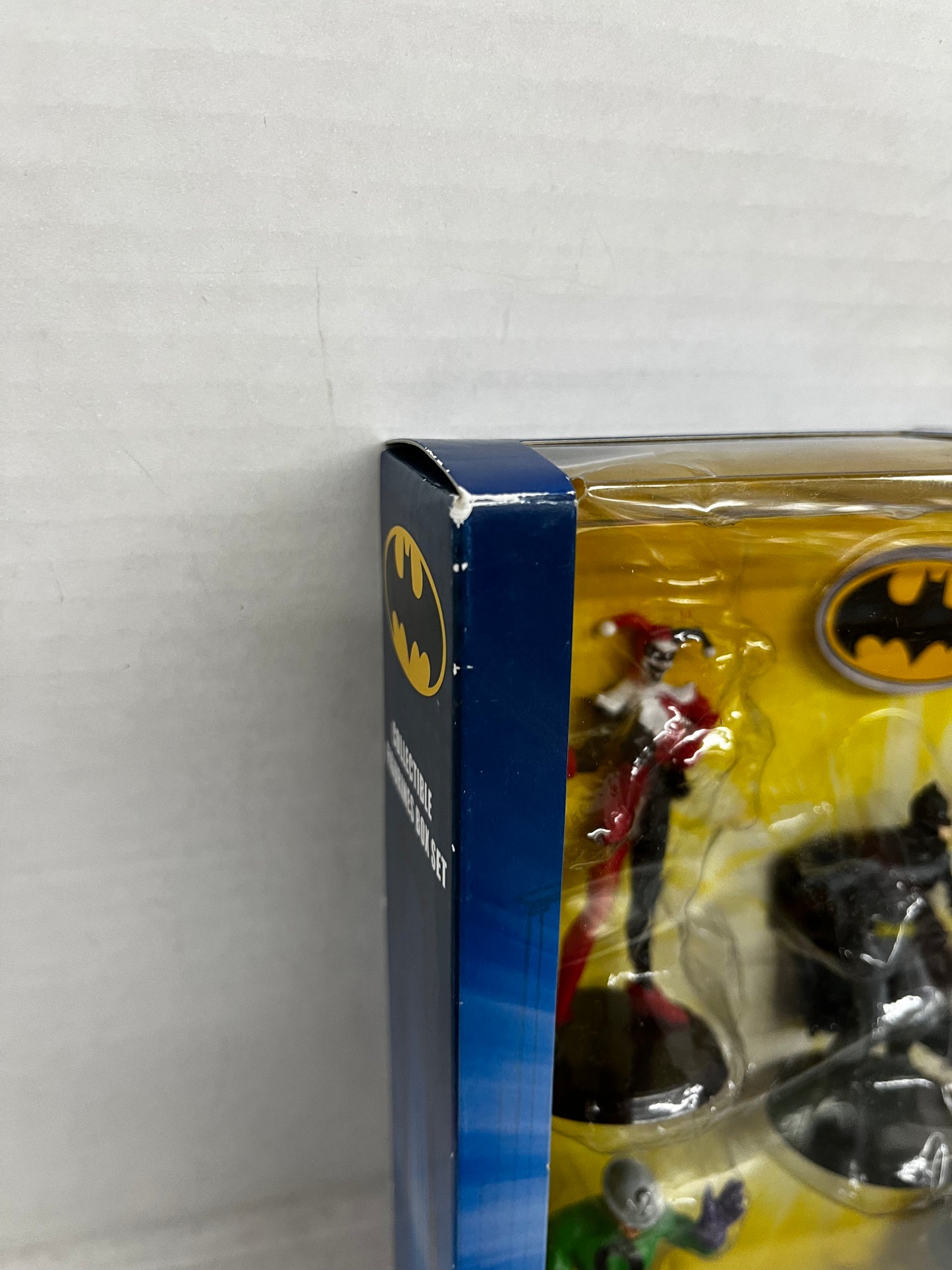 BATMAN COLLECTIBLE FIGURINES Boxed set - HARLEY QUINN - JOKER - BATMAN