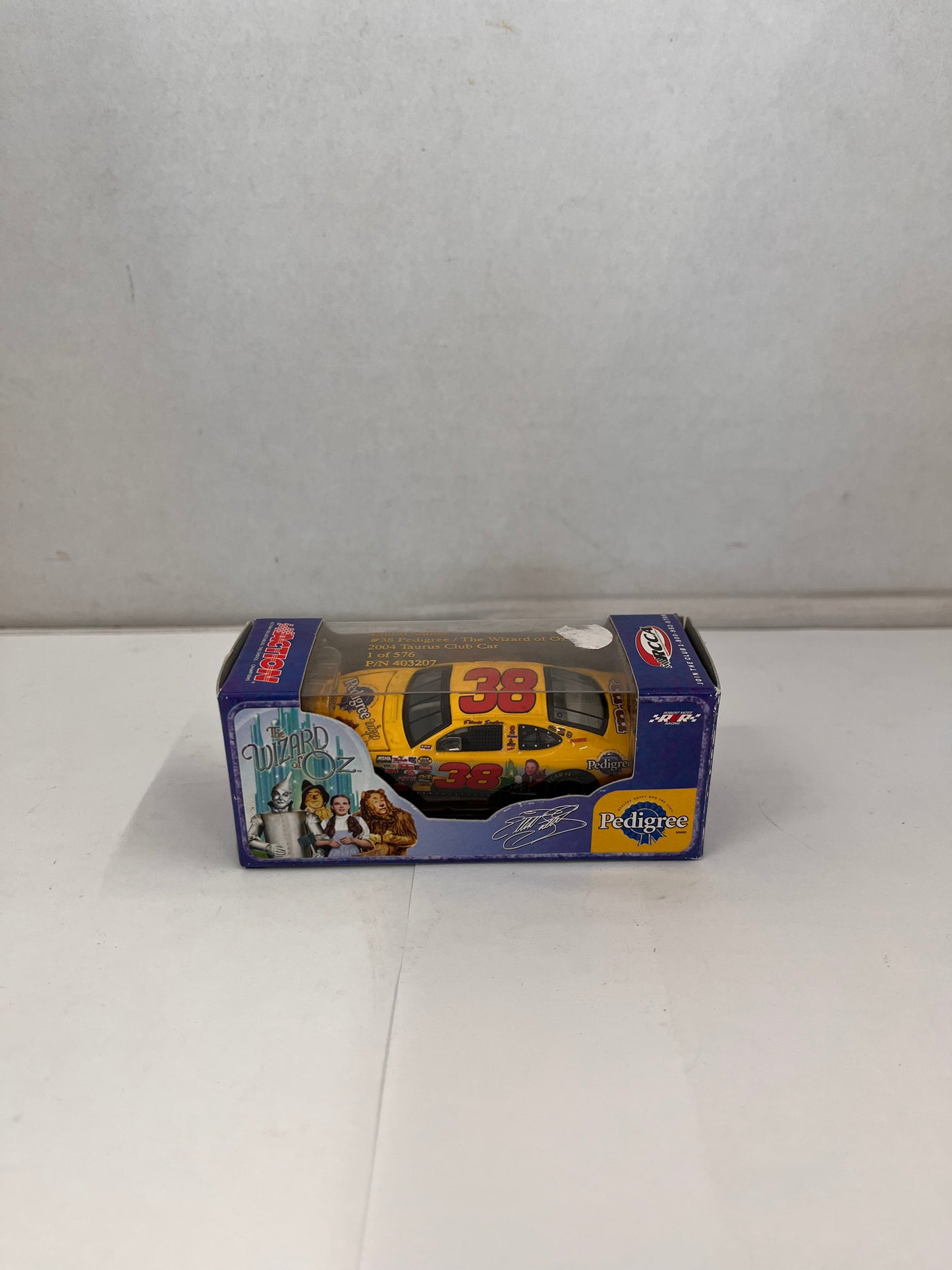 Elliott Sadler #38 Pedigree / The Wizard of OZ 2004 1:64 Nascar Diecast