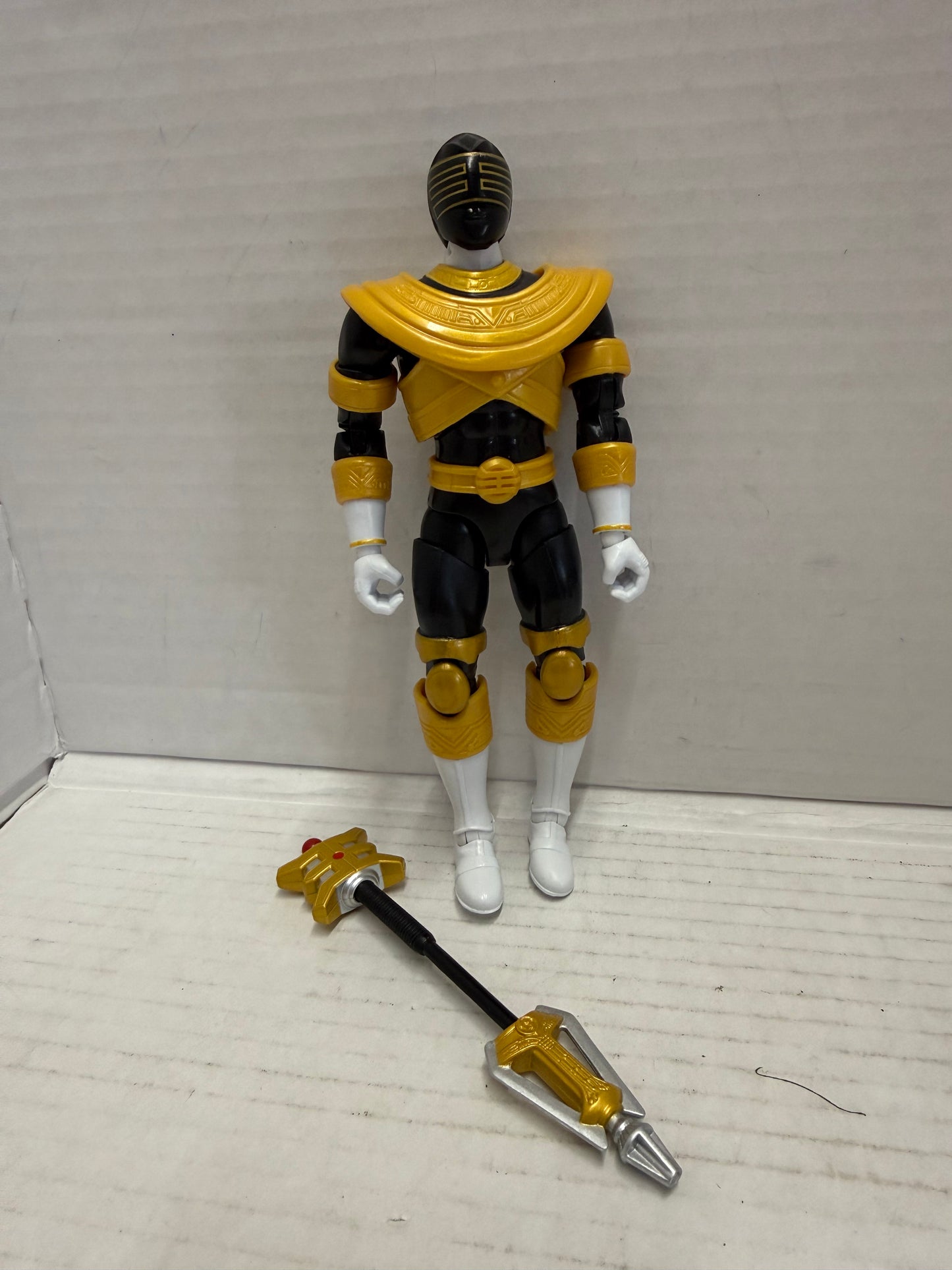 Power Rangers Legacy Collection Gold Ranger