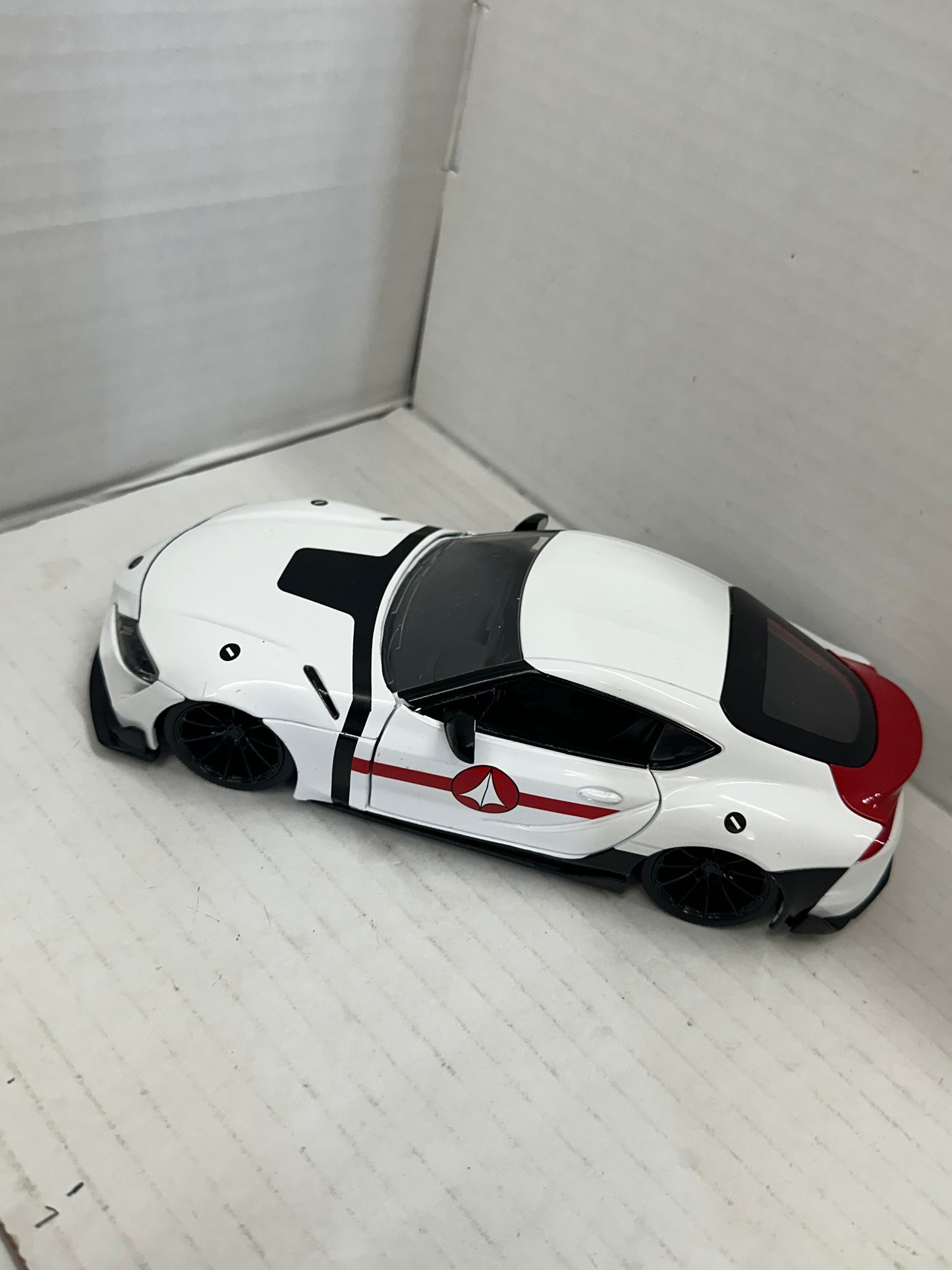 JADA 2020 TOYOTA SUPRA WHITE ROBOTECH 1/24 DIECAST 33685