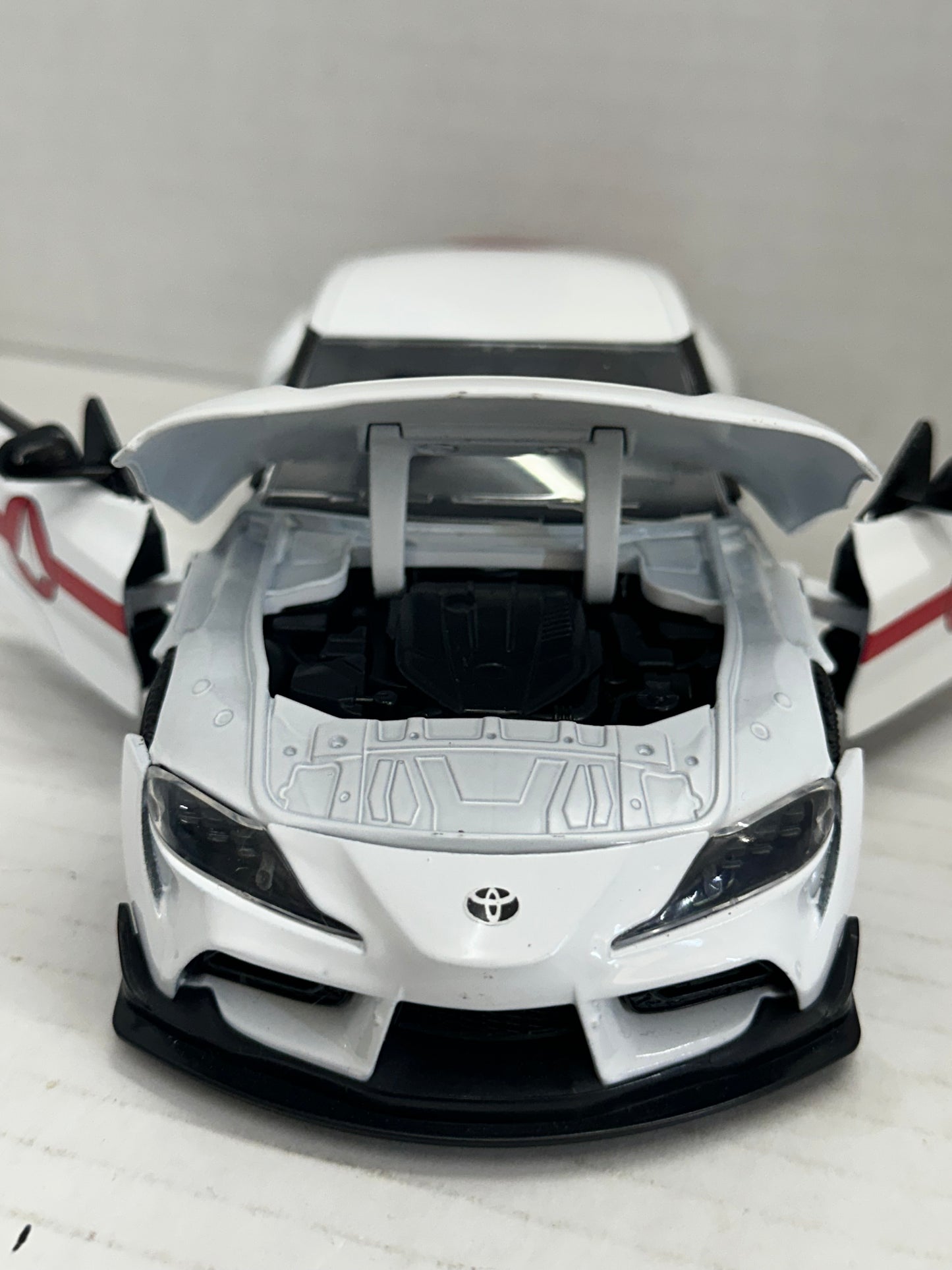 JADA 2020 TOYOTA SUPRA WHITE ROBOTECH 1/24 DIECAST 33685