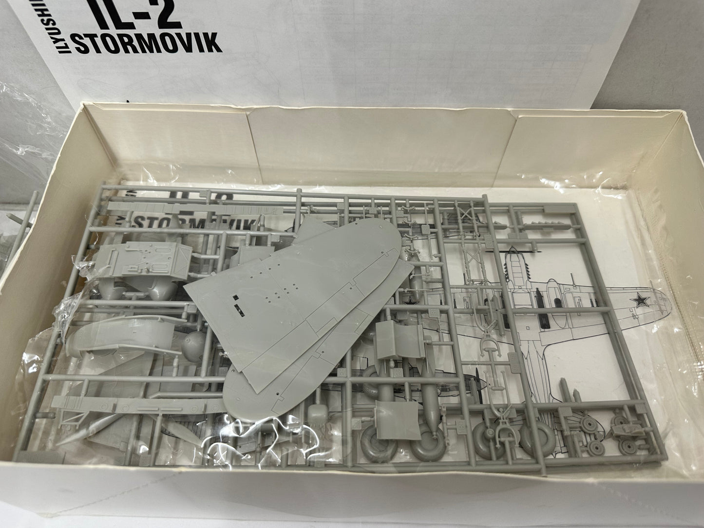 Accurate Miniatures Ilyushin IL-2 Stormovik Ukranian Front Worn/Damaged Box