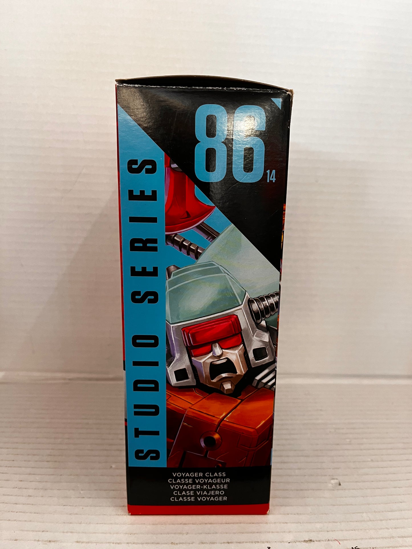 Hasbro Transformers Junkheap 6.5 in Action Figure Studio Series