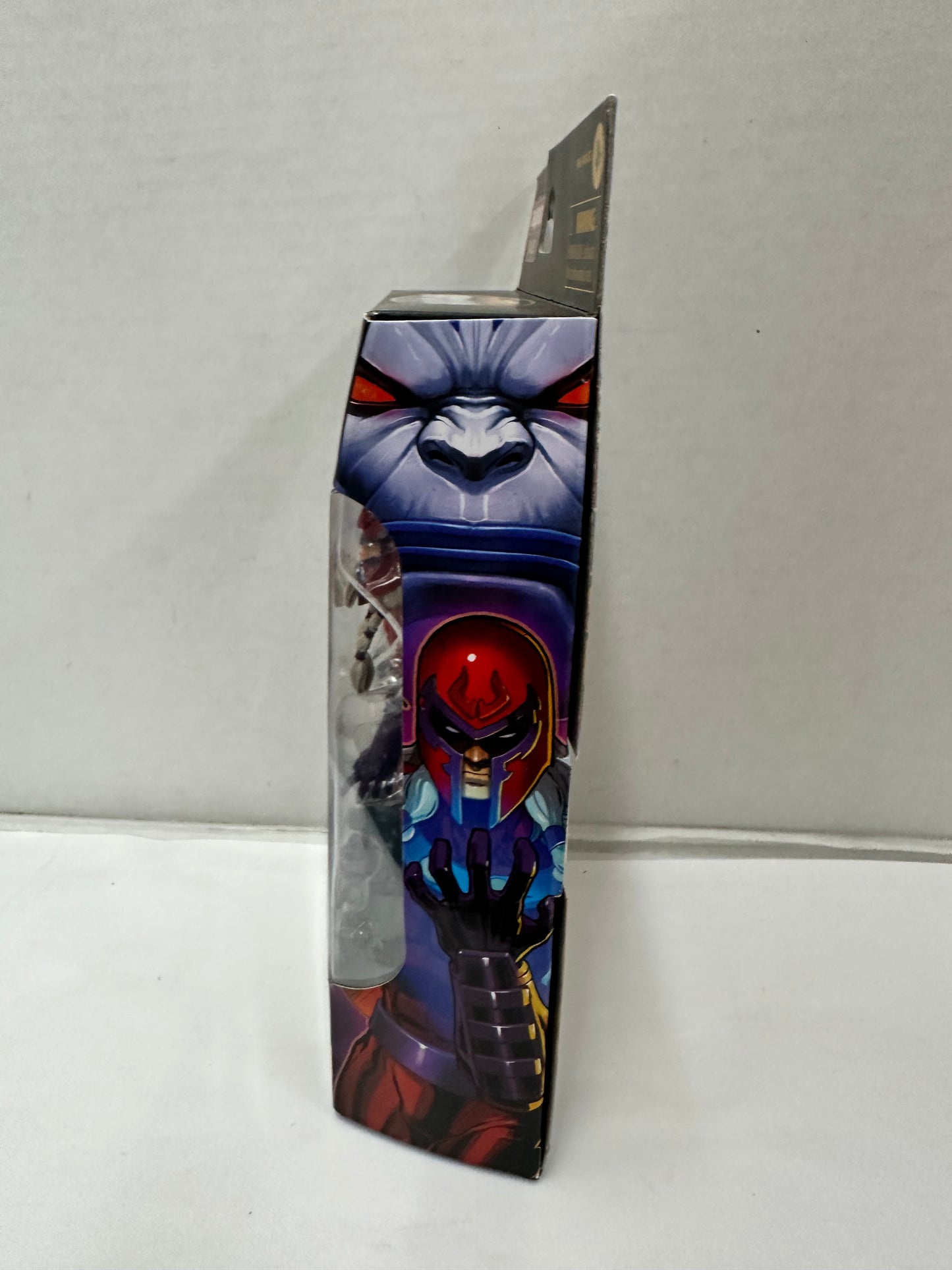 Marvel Legends  X-Men Magneto Action Figure