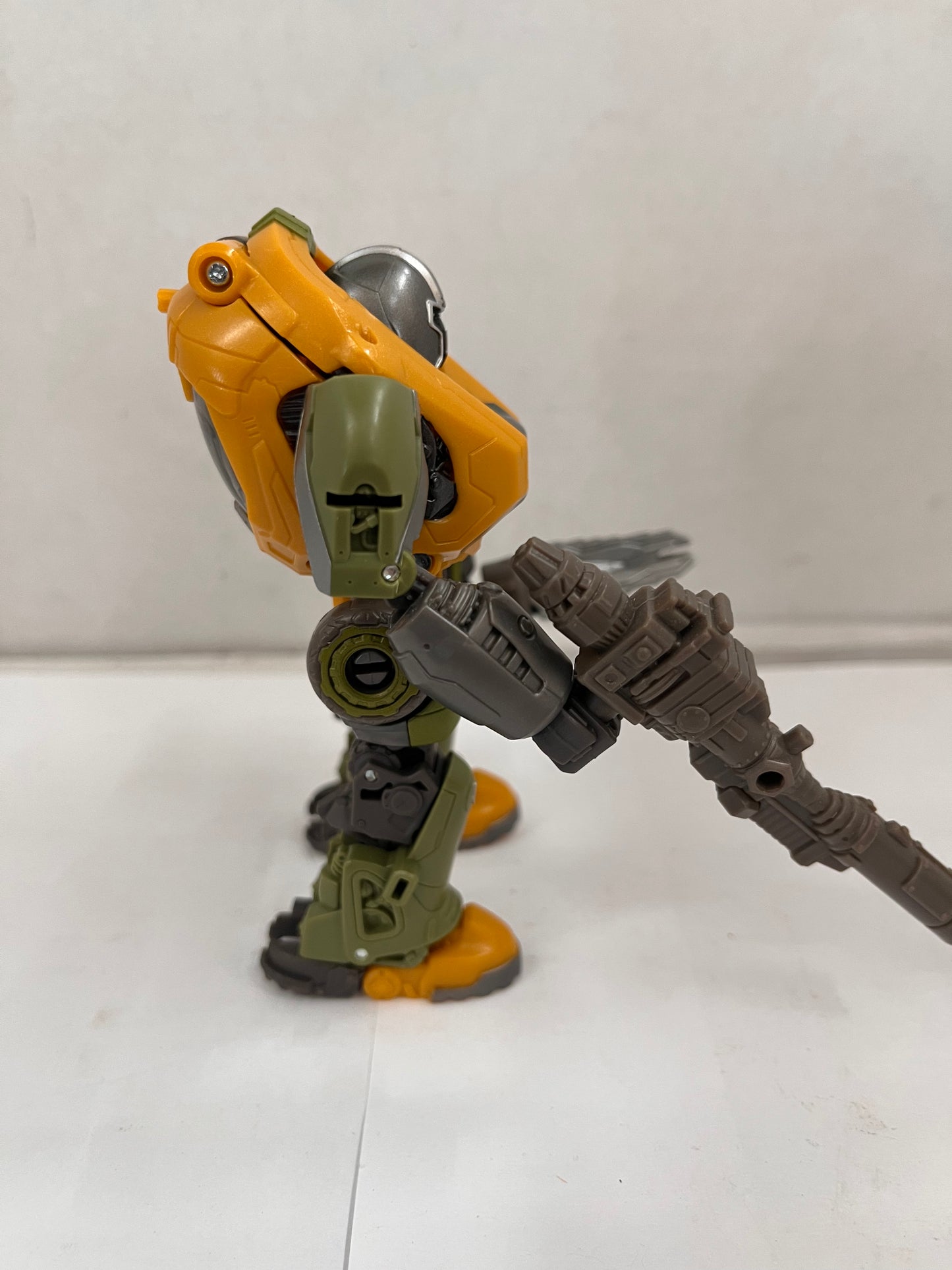 Transformers Brawn Complete SS-80 Studio Series Deluxe Class