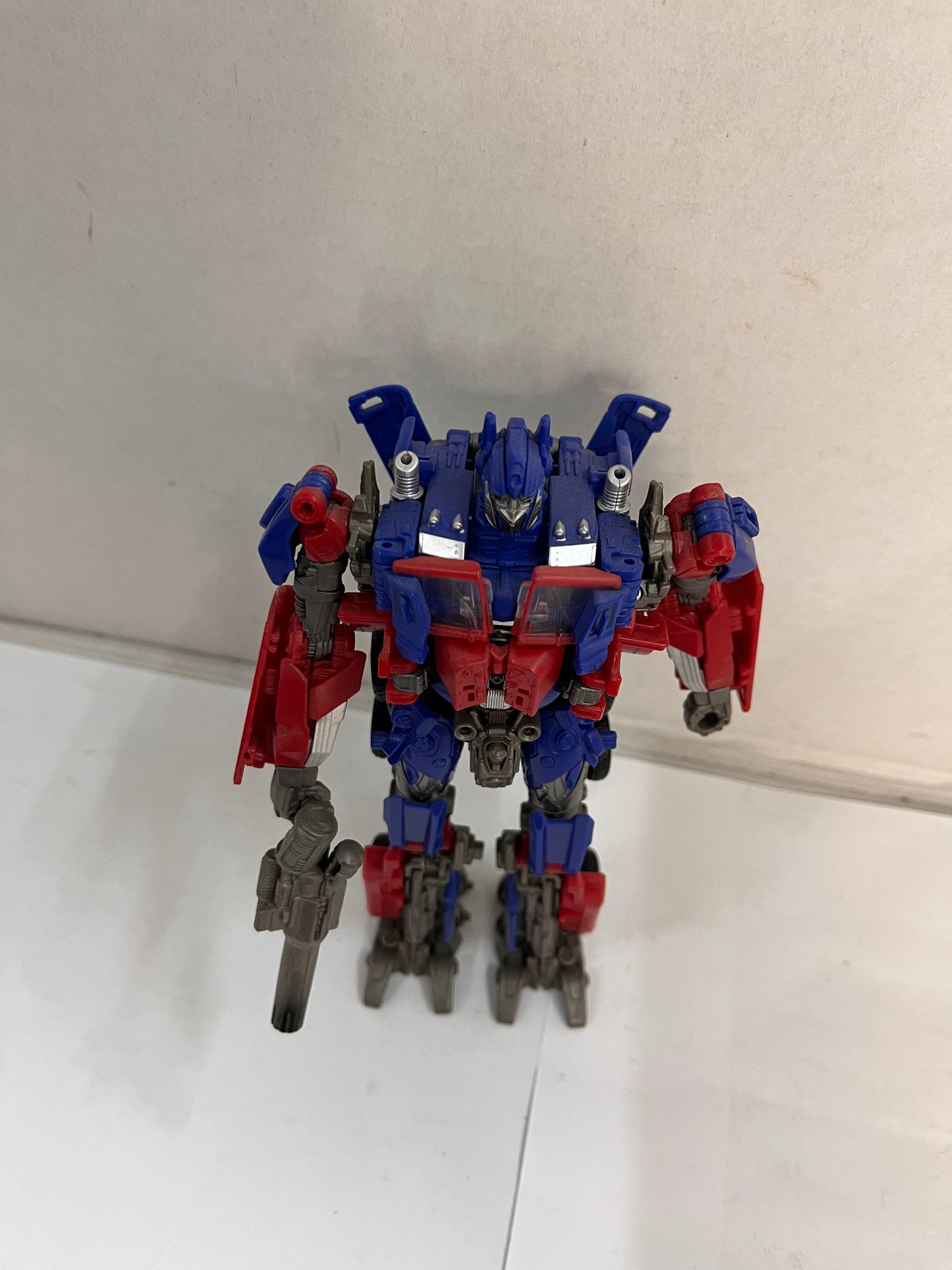 2007 Hasbro Transformers Studio Series Optimus Prime Figure SS-32 Complete