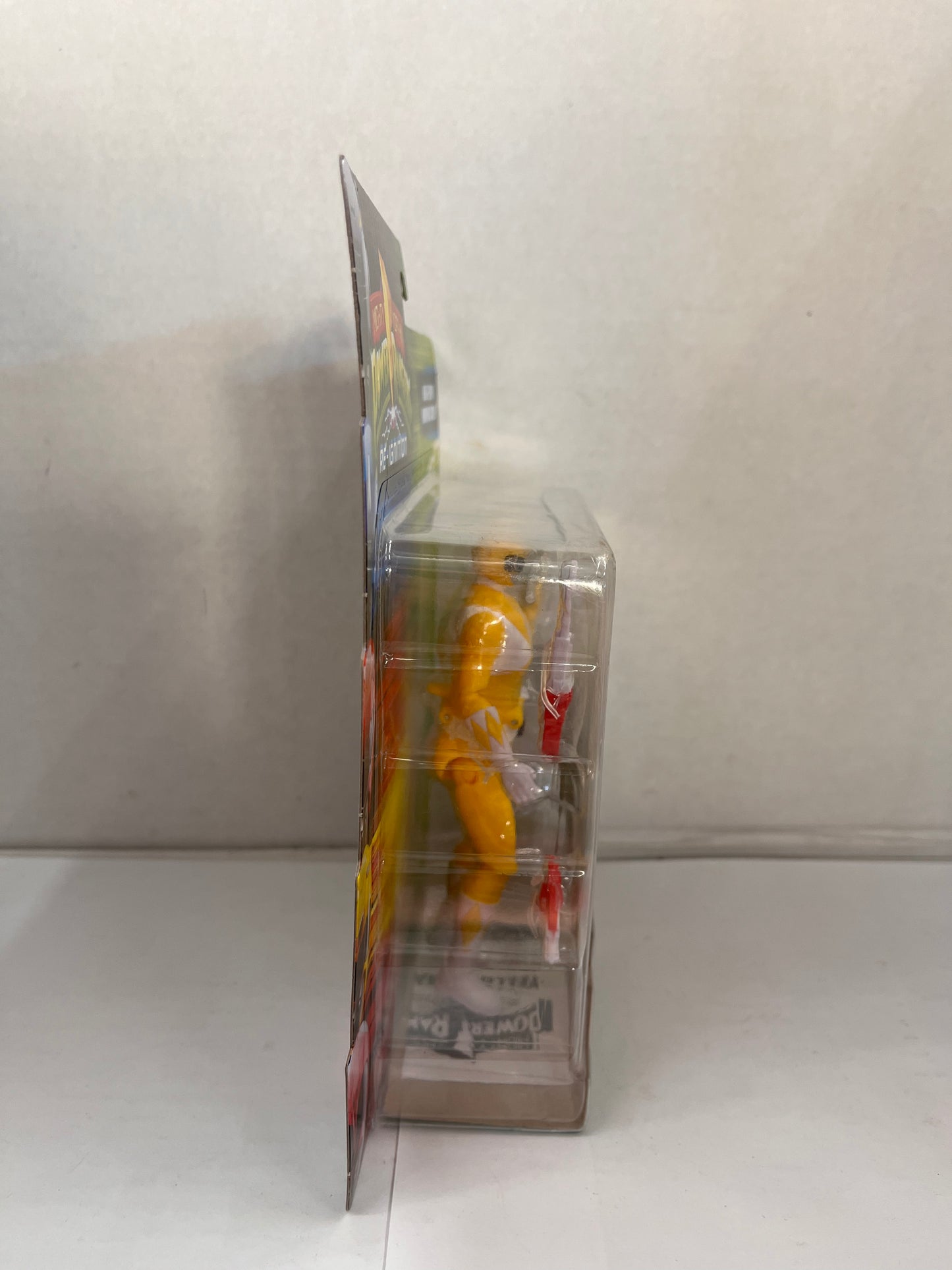 Power Rangers Re-Ignition Yellow Ranger Auto-Morphin Figure