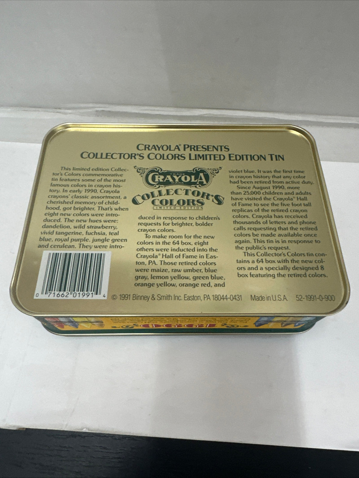 1991 Crayola Collector’s Colors Limited Edition Tin with 72 Crayons 8 Retired