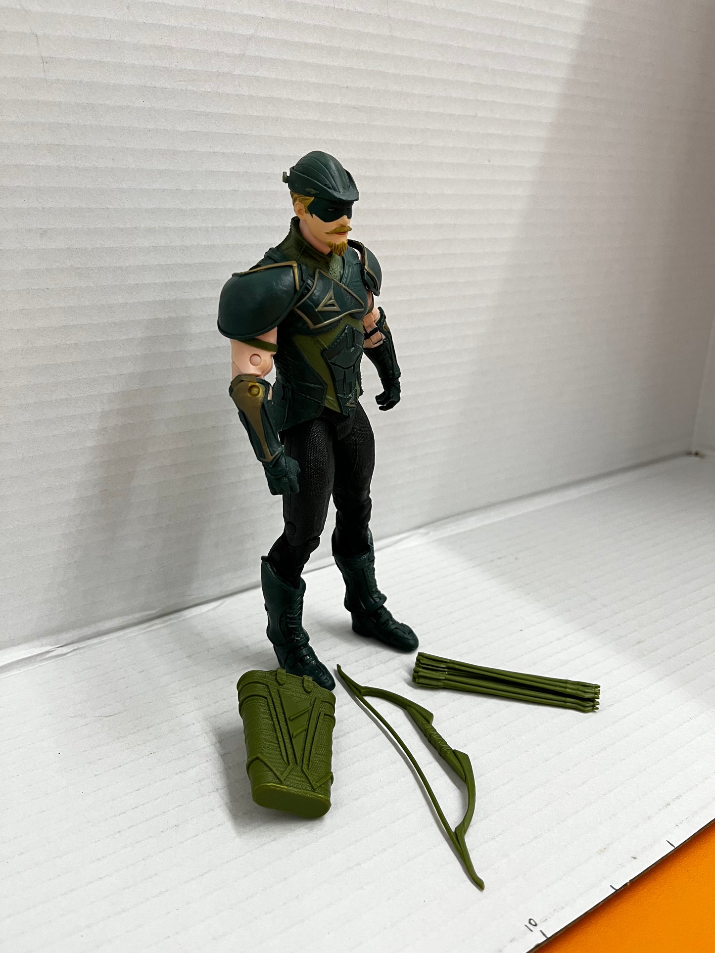 McFarlane DC Direct Page Punchers Green Arrow 7" Action Figure Injustice 2 - No Comic
