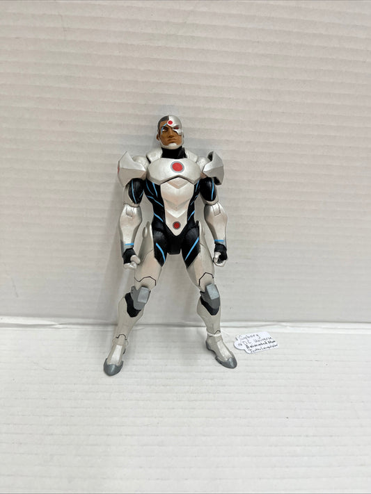 DC Collectibles Justice League WarAnimated Movie #6 CYBORG Figure Loose Complete