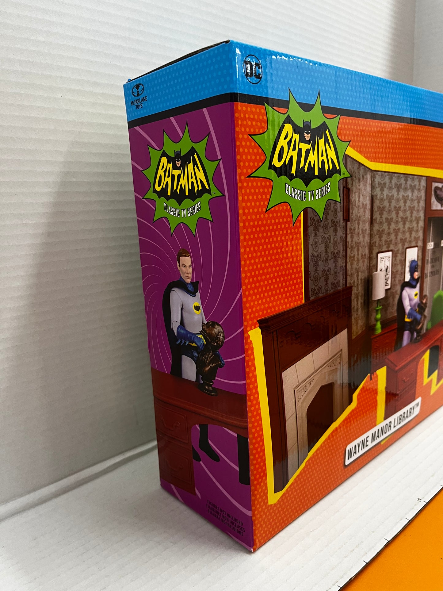 Batman DC Retro 66 Classics TV Series Wayne Manor Library Playset McFarlane Toys