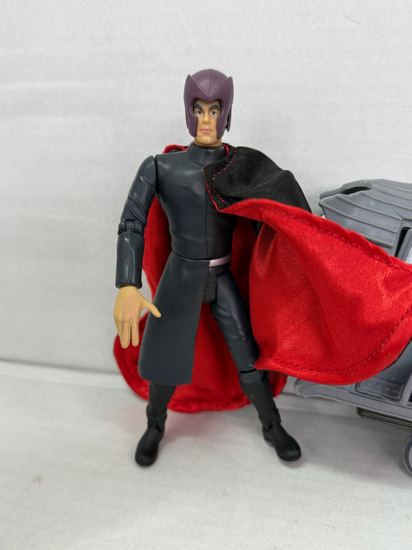 ToyBiz Marvel X-Men The Movie Magneto 2000 6" Vintage Action Figure Complete