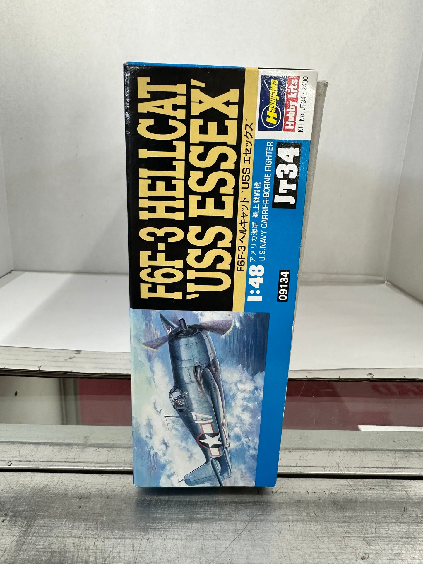 Hasegawa 1:48 F6F-3 Hellcat "USS ESSEX" Model Kit JT34 09134