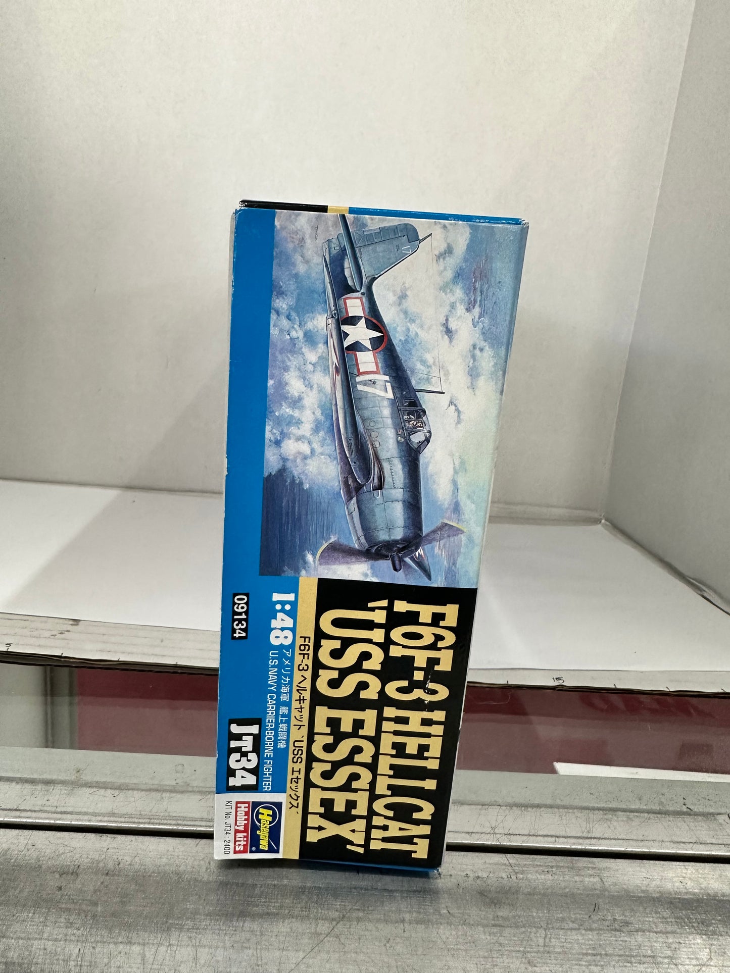 Hasegawa 1:48 F6F-3 Hellcat "USS ESSEX" Model Kit JT34 09134