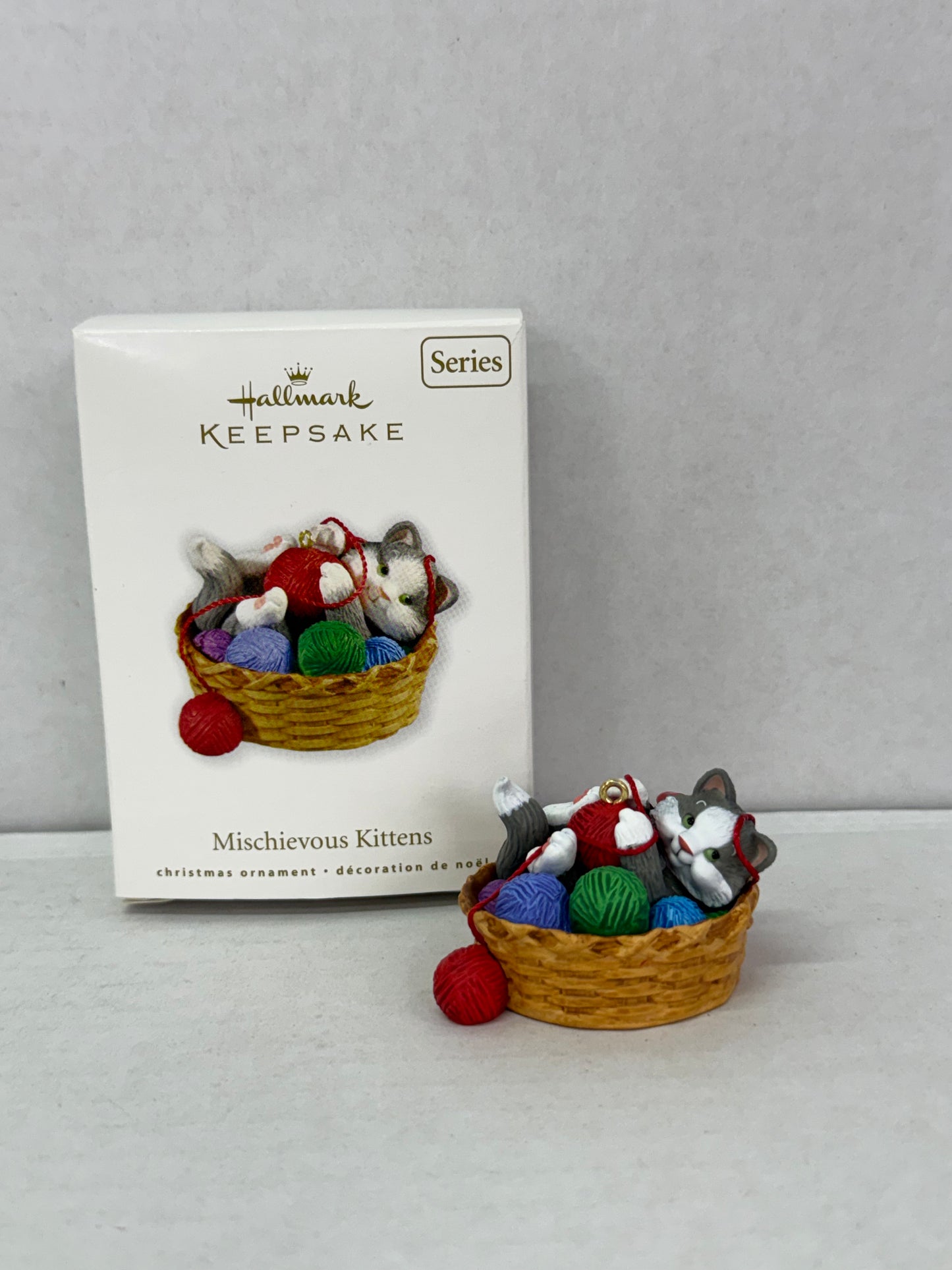 HALLMARK MISCHIEVOUS KITTENS 12TH IN SERIES ORNAMENT 2010 KITTEN YARN BASKET NEW