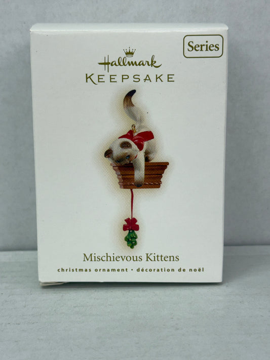 2009 Hallmark Keepsake Mischievous Kittens Christmas Tree Ornament Series #11