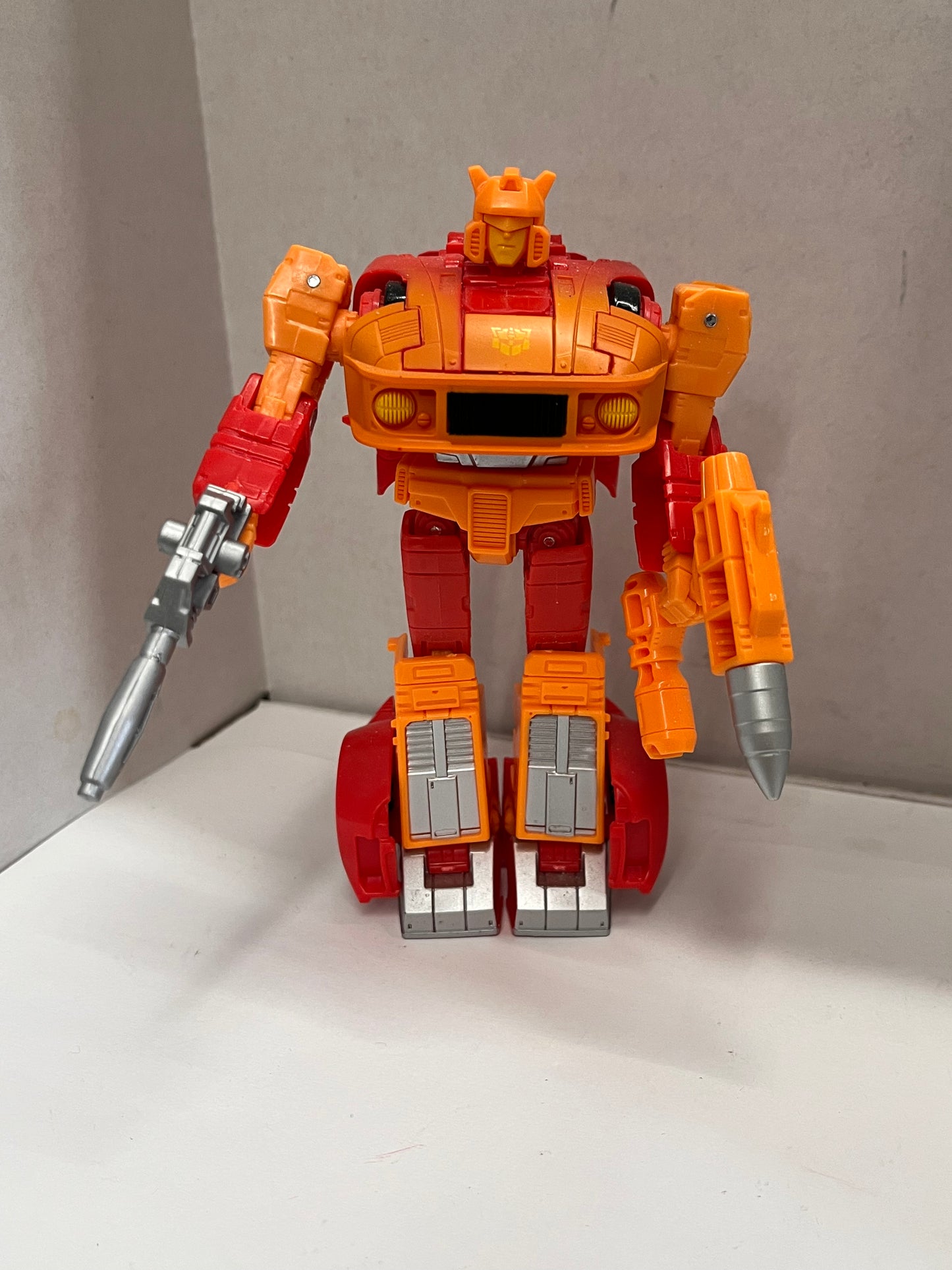 Transformers G2 Universe Autobot Jazz Complete Legacy Evolution Deluxe Class