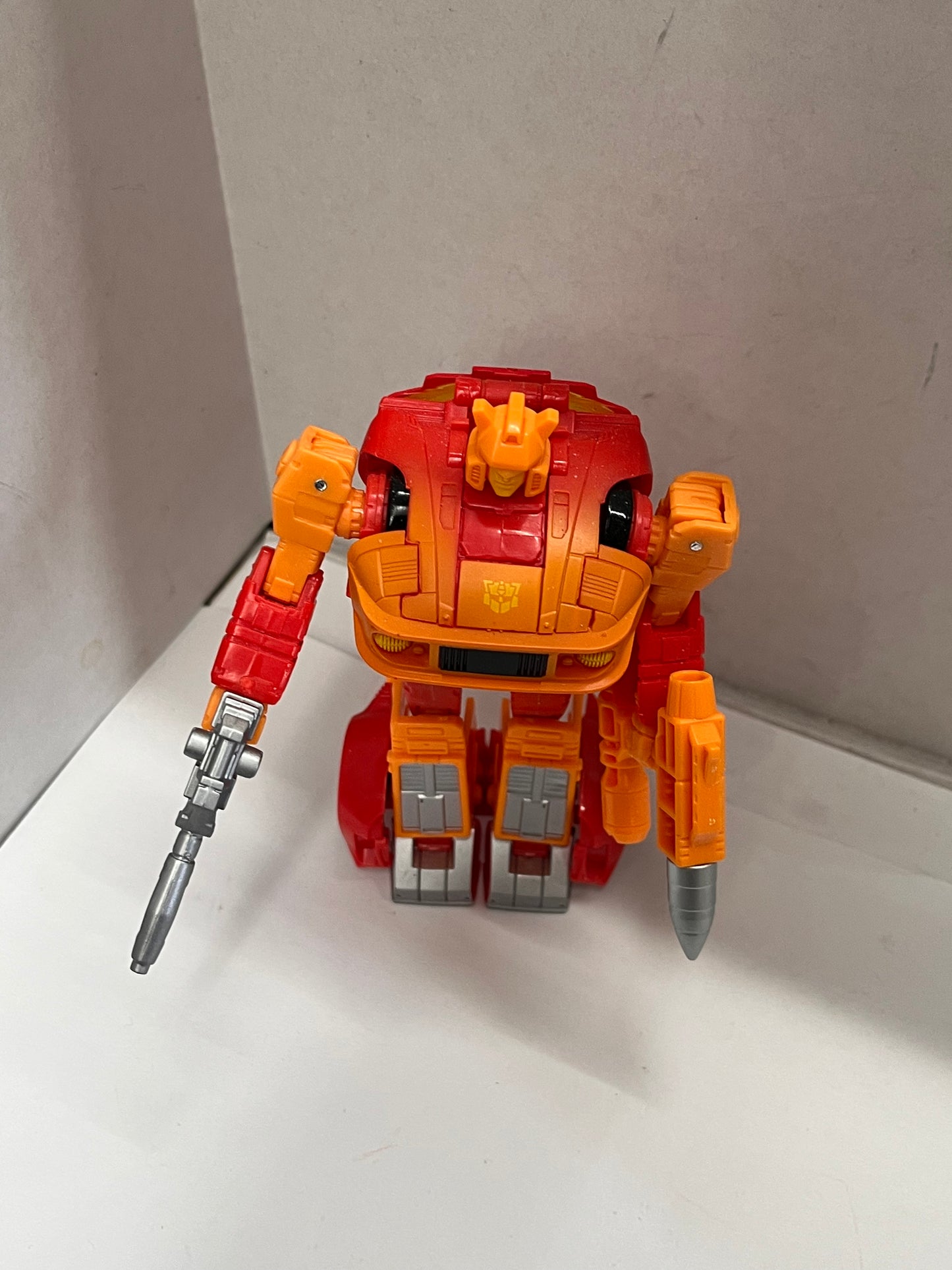 Transformers G2 Universe Autobot Jazz Complete Legacy Evolution Deluxe Class