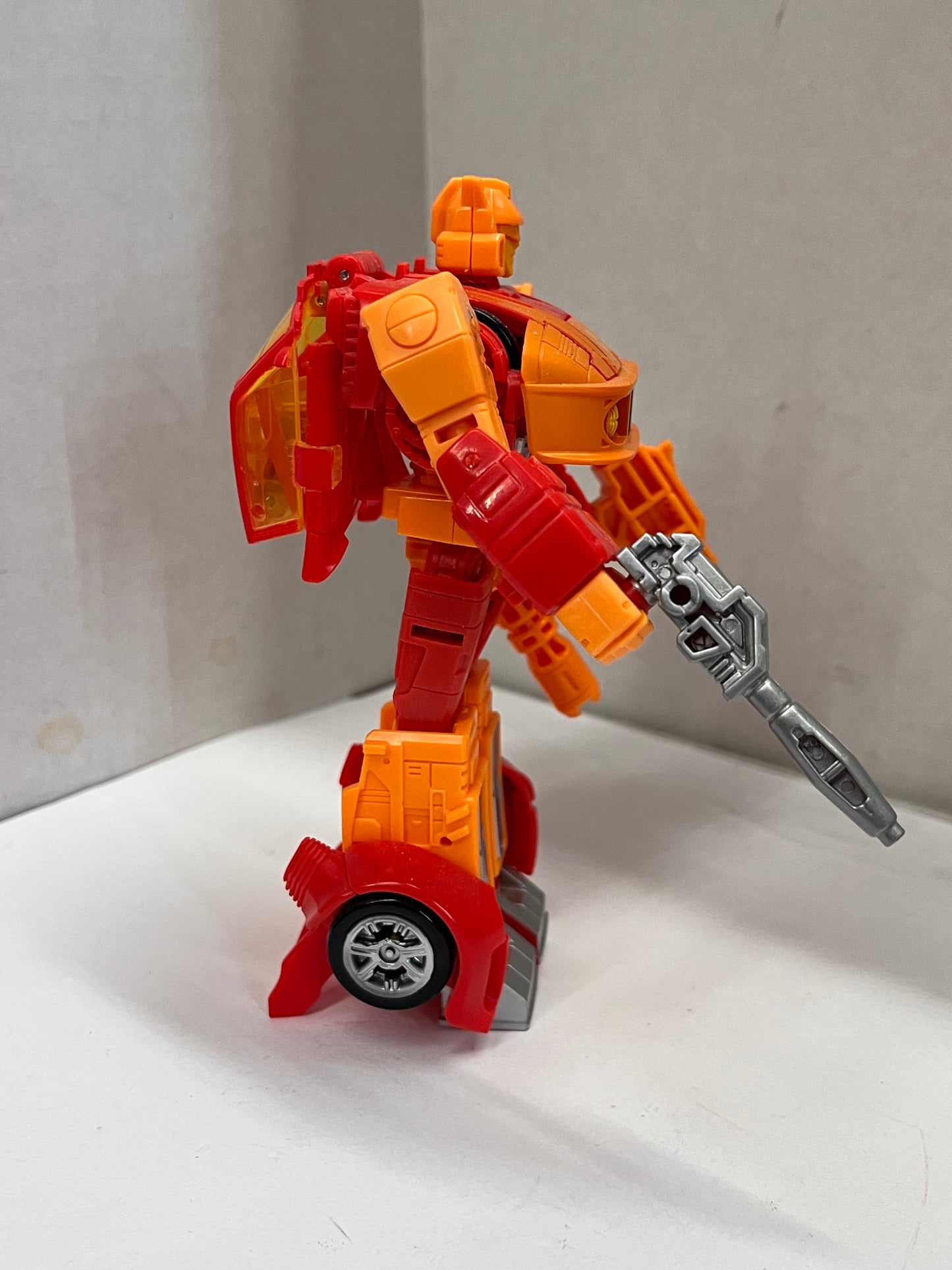 Transformers G2 Universe Autobot Jazz Complete Legacy Evolution Deluxe Class