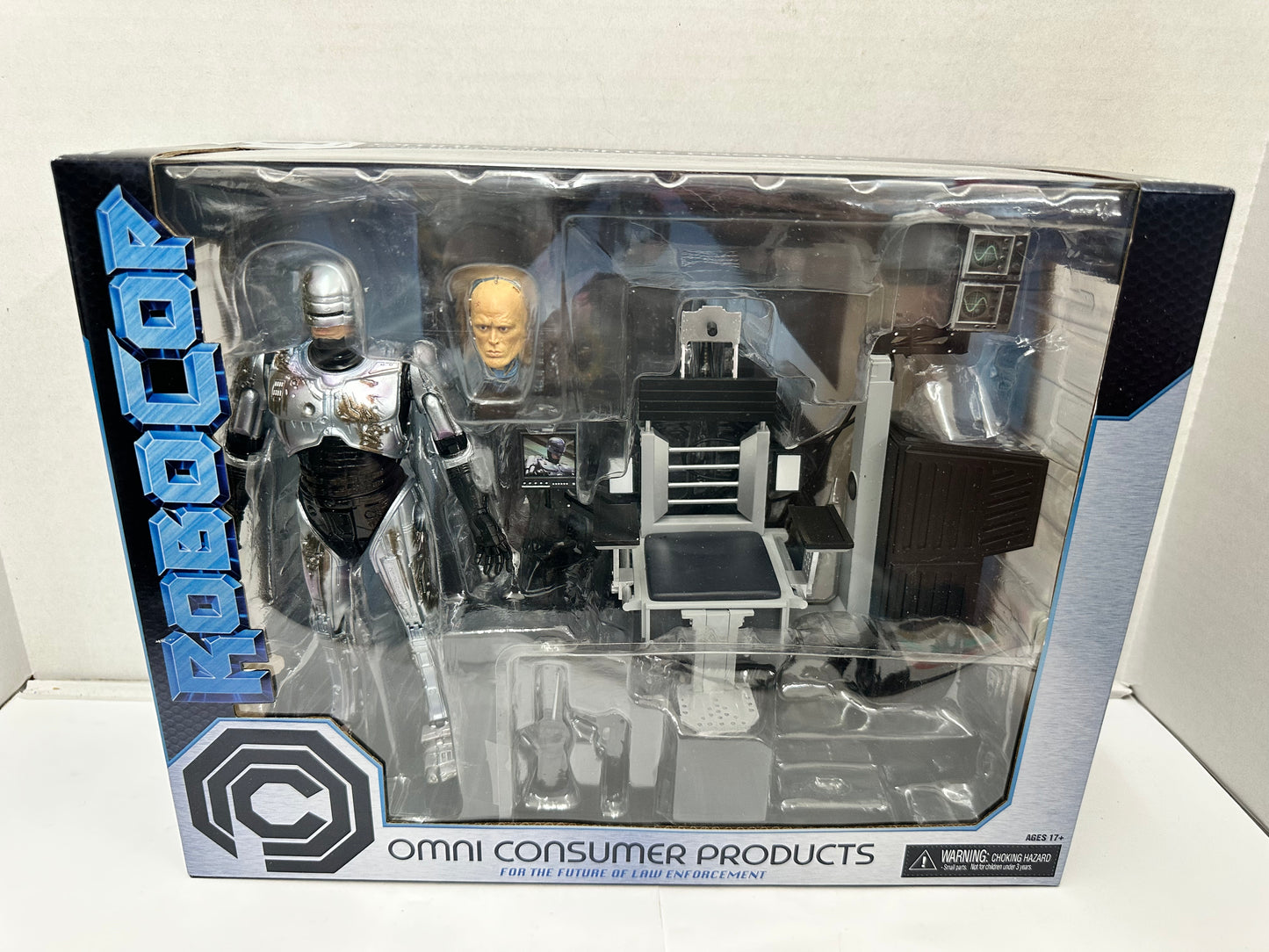 NECA Ultimate Battle Damaged Robocop with Chair 7-Inch Action Figure