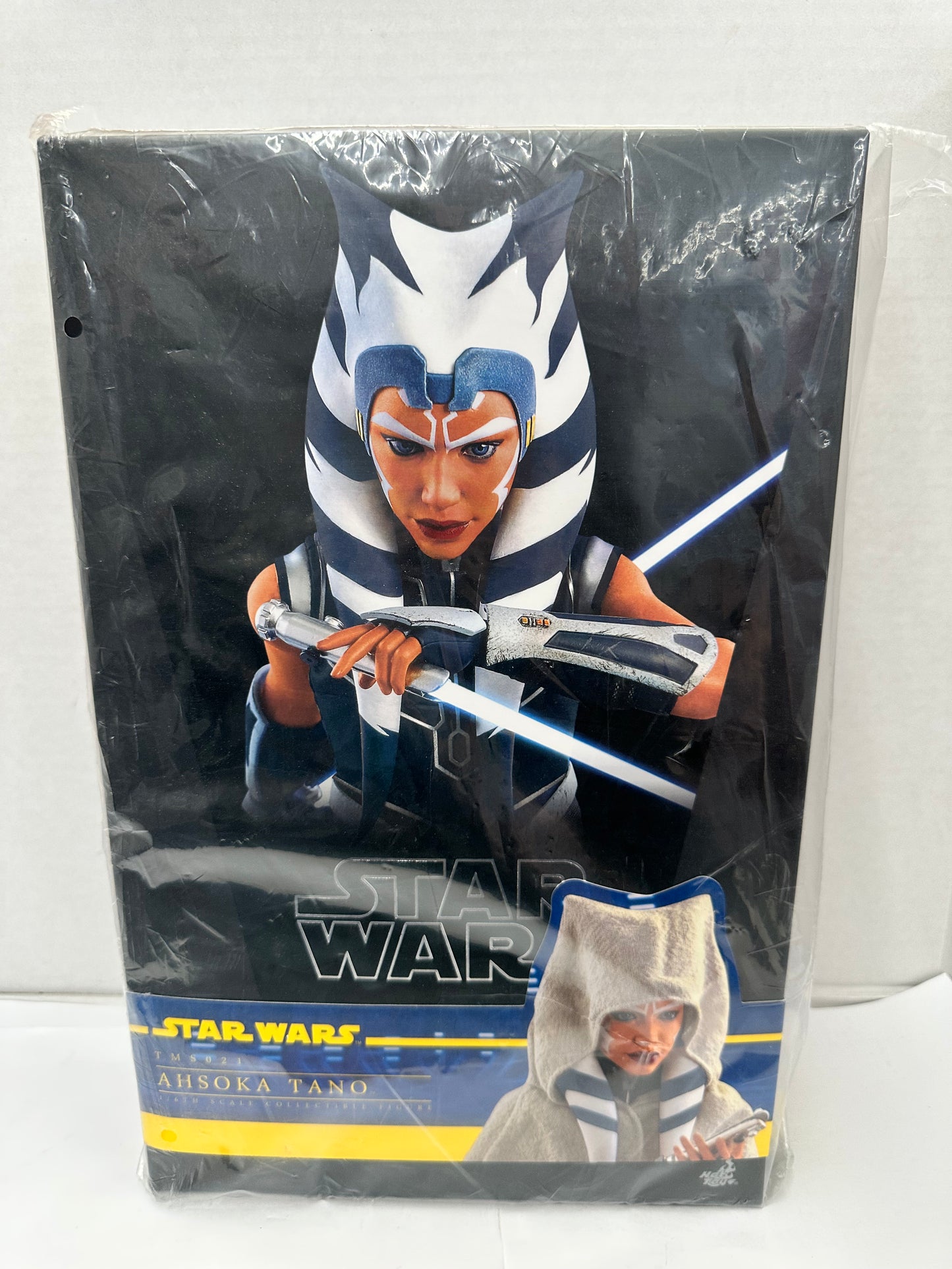 Ahsoka Tano Star Wars 1/6 Scale Hot Toys Figure Clone Wars TMS021 NIB