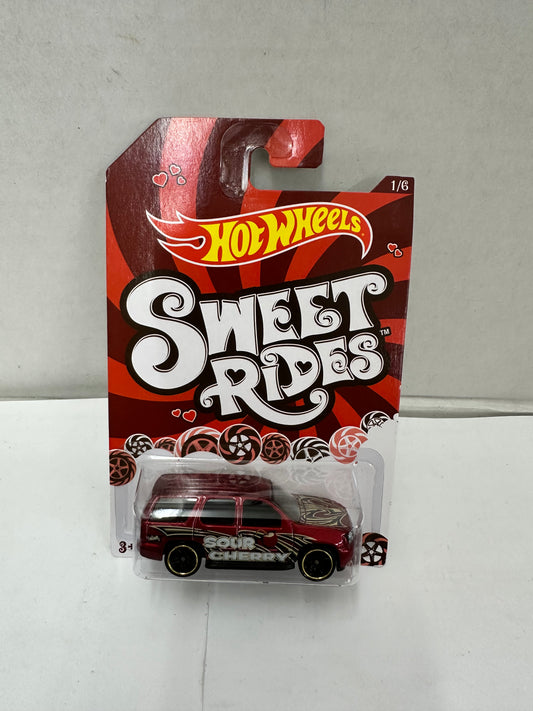 Hot Wheels Kroger Valentines Day Sweet Rides '07 Chevy Tahoe Sour Cherry 1/6