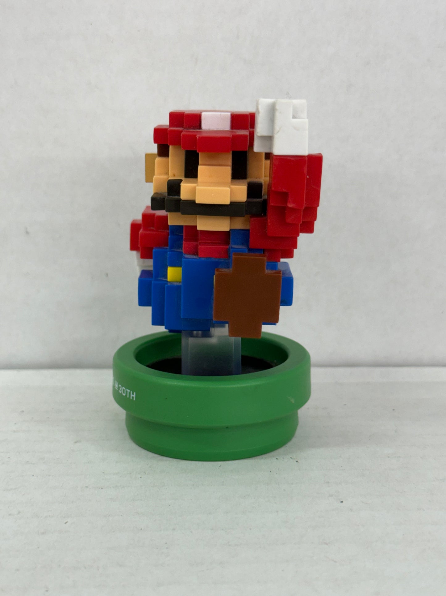 Super Mario Bros Modern Color 8 Bit Amiibo Fig 30th Anniversary Nintendo