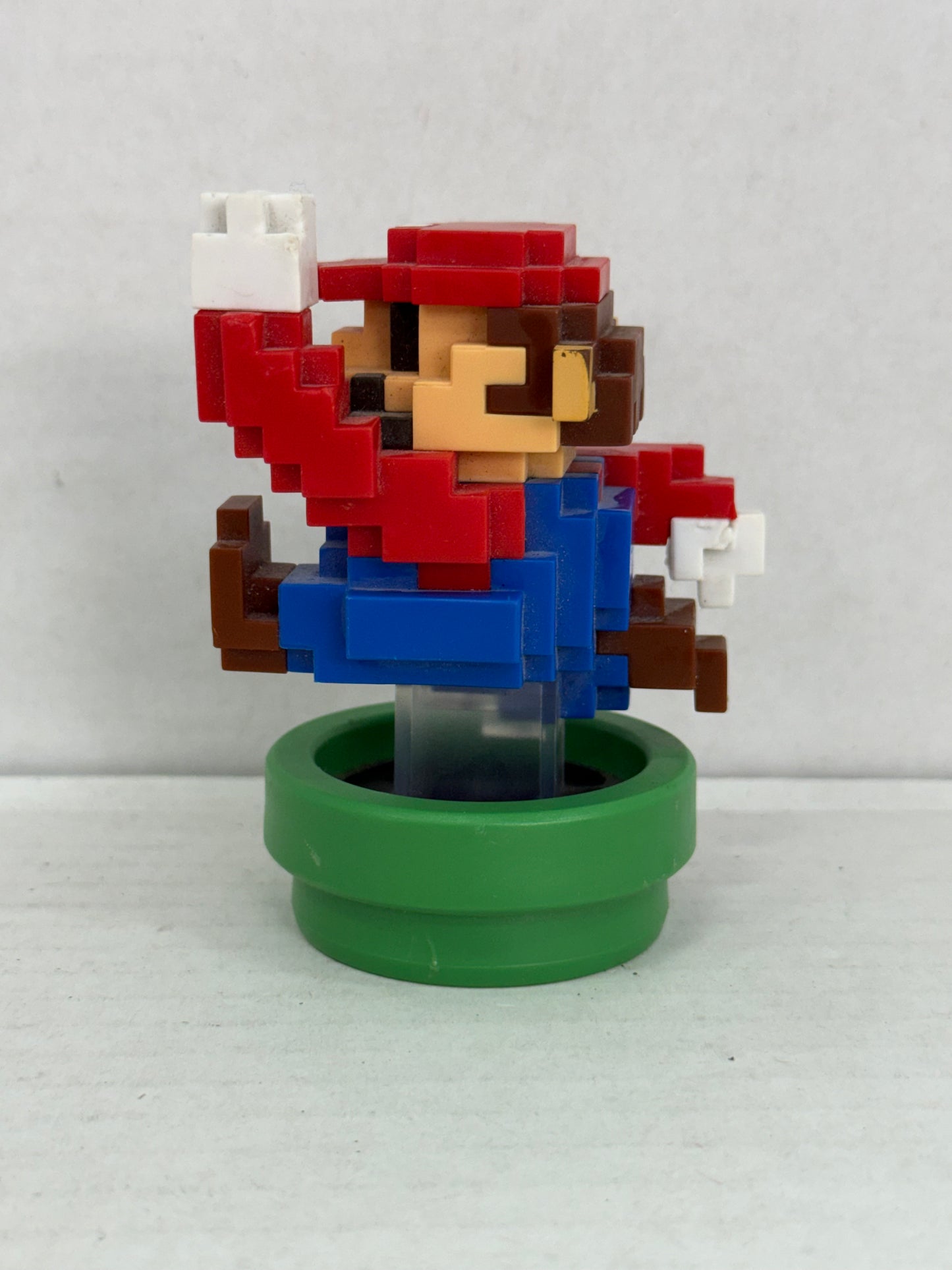 Super Mario Bros Modern Color 8 Bit Amiibo Fig 30th Anniversary Nintendo
