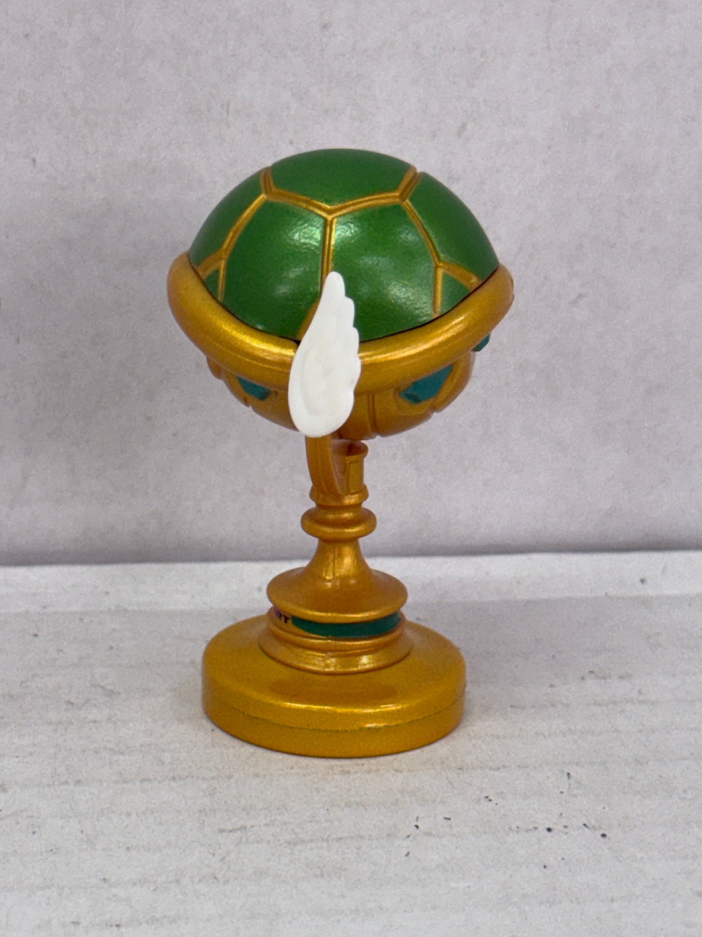 HOT WHEELS 2019 MARIO KART SERIES 1 SHELL CUP TROPHY RARE HARD TO FIND