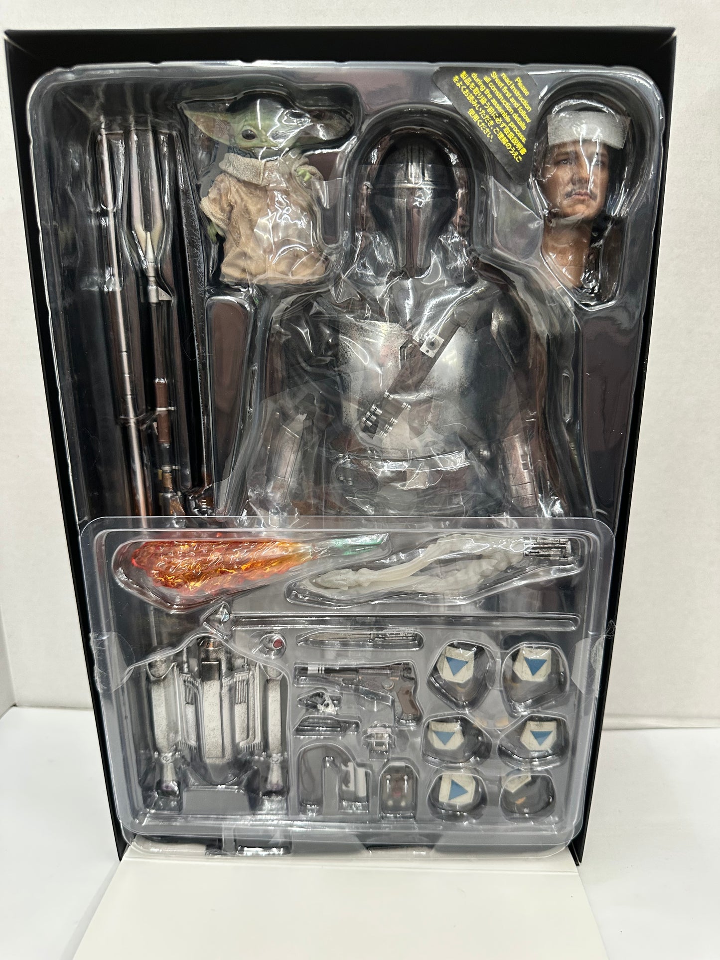 Hot Toys The Mandalorian & Grogu Chrome - TMS051