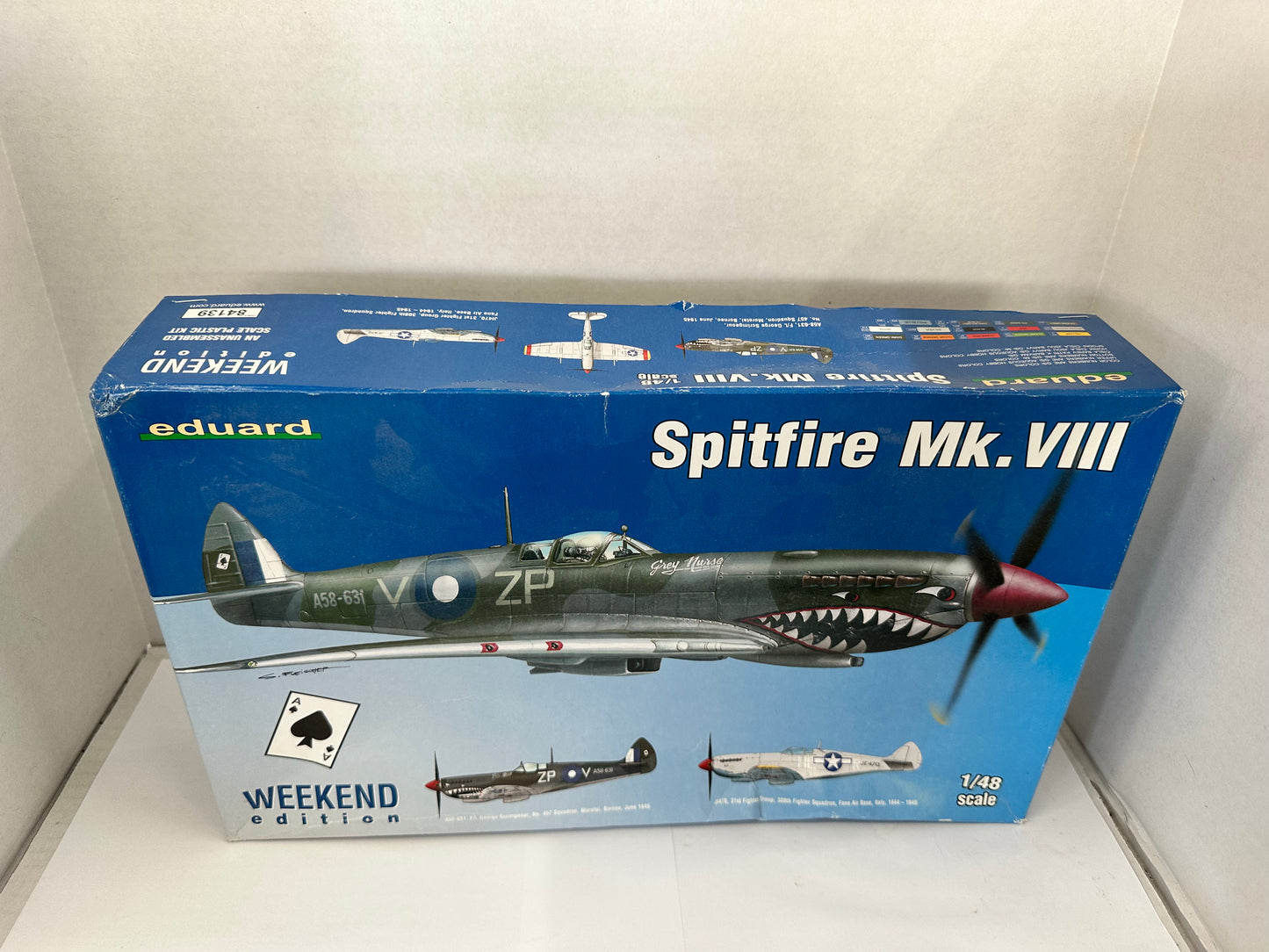 Eduard 84186 Spitfire Mk Vlll Mid-War 'Weekend Edition' 1/48 Scale Model Kit