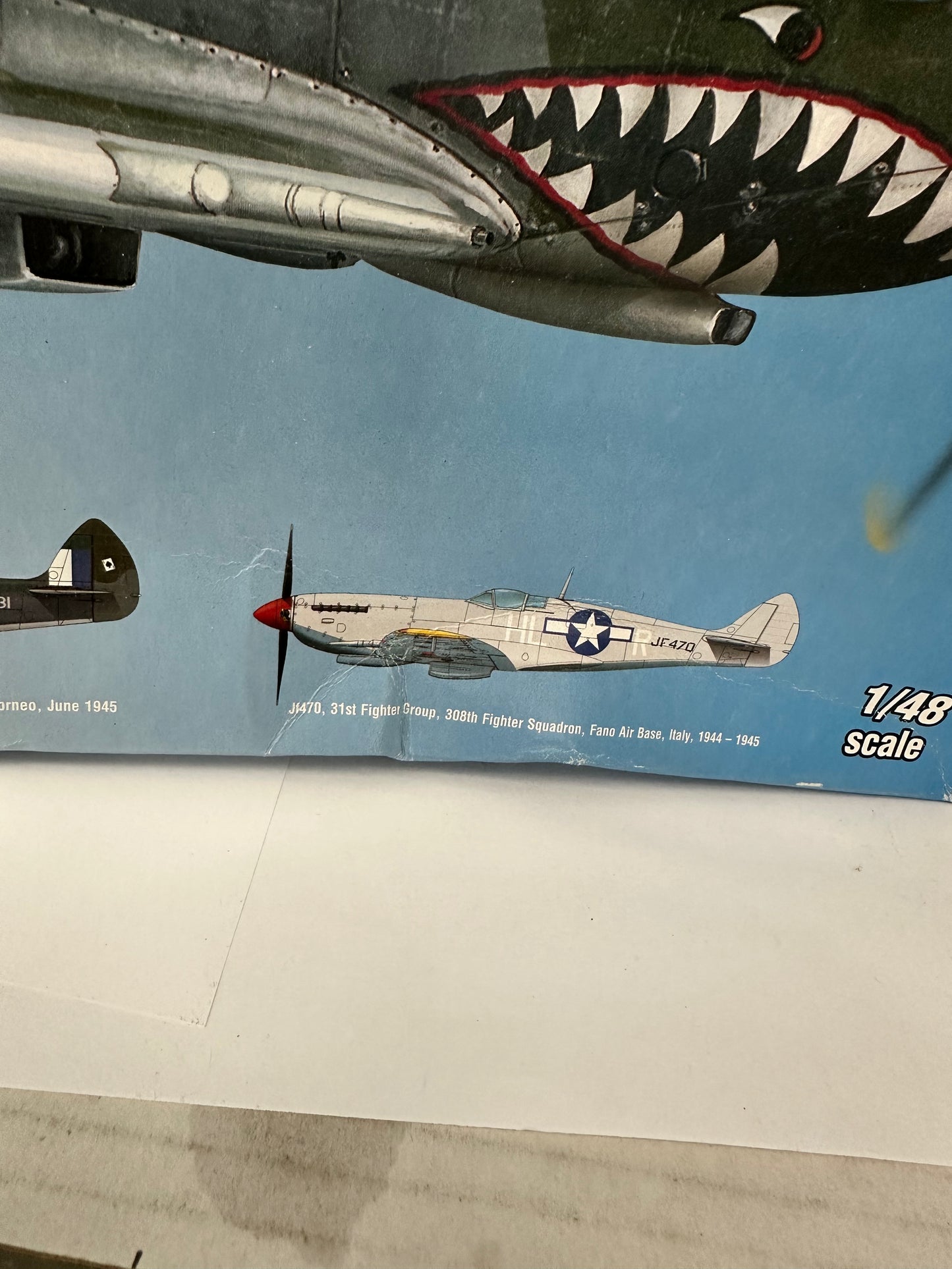 Eduard 84186 Spitfire Mk Vlll Mid-War 'Weekend Edition' 1/48 Scale Model Kit