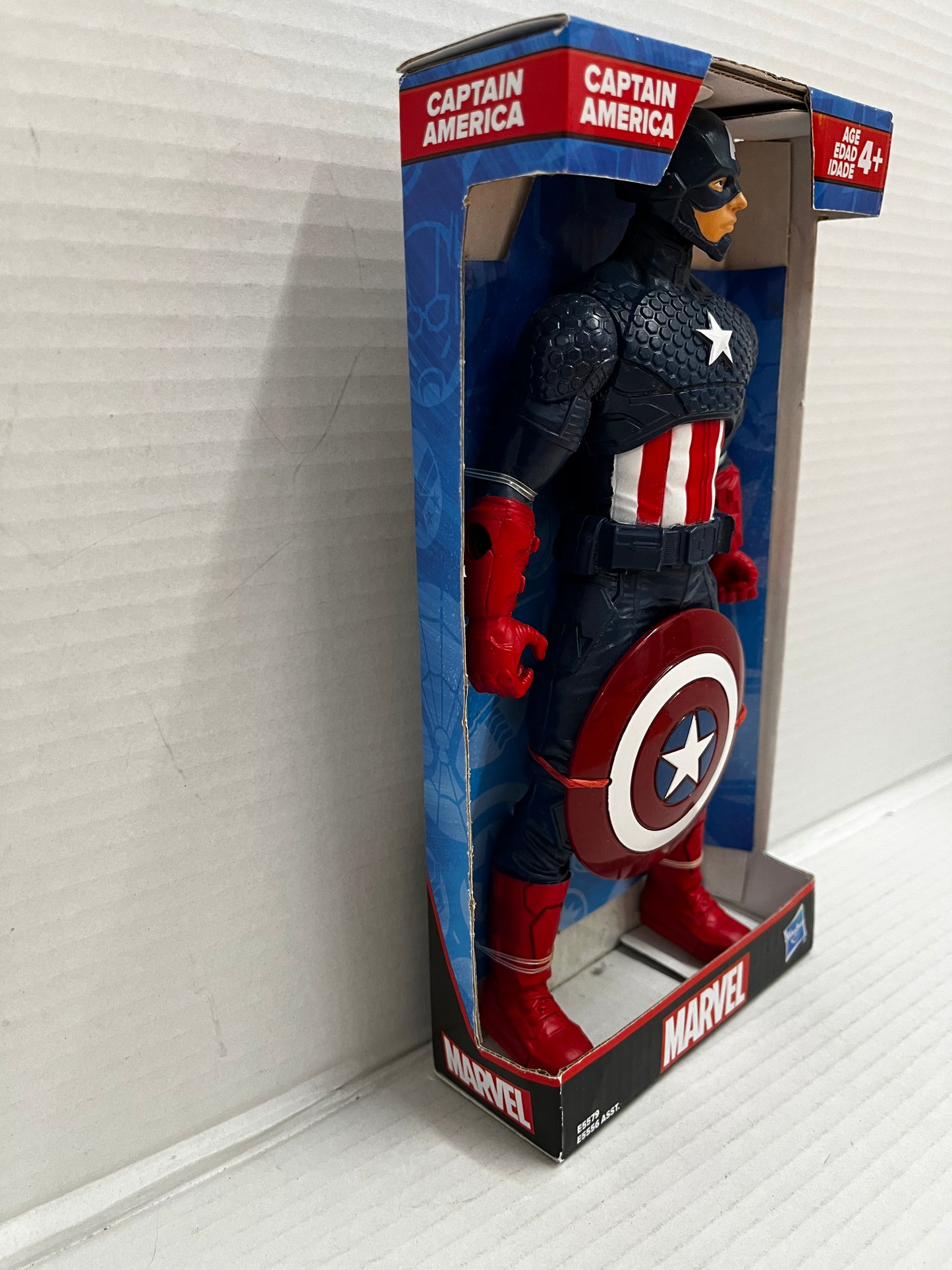 Marvel Hasbro CAPTAIN AMERICA 9 Inch Action Figure - New In Original Packaging