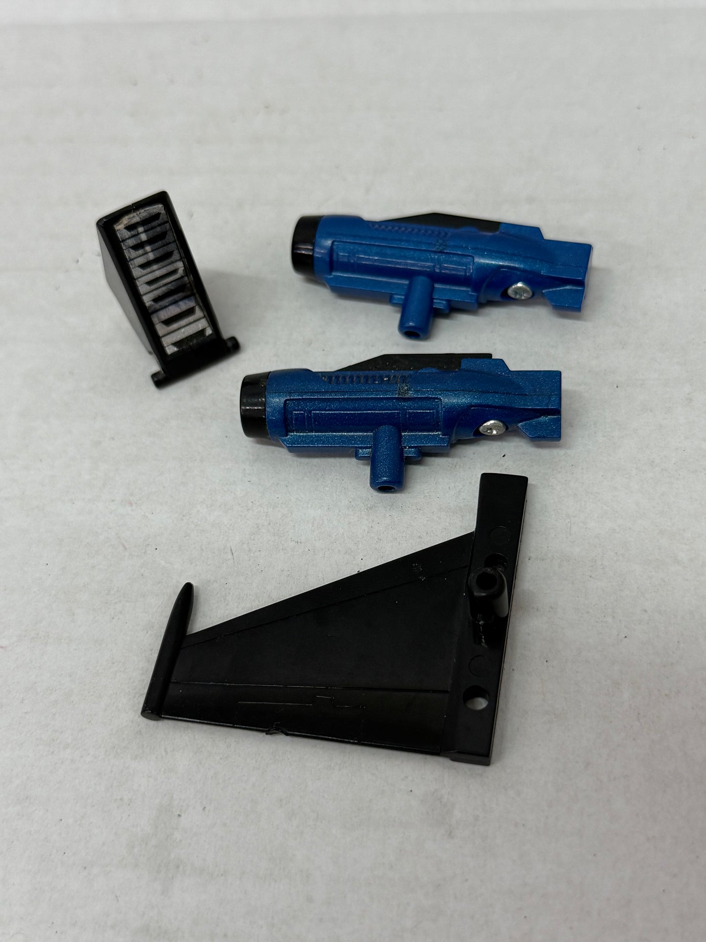 TRANSFORMERS G1 Thundercracker Rocket Launchers And Parts Lot
