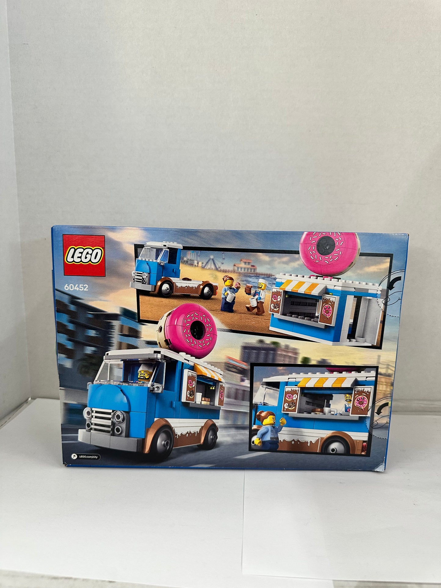 SEALED! LEGO City 60452 Donut Truck 196 Pcs
